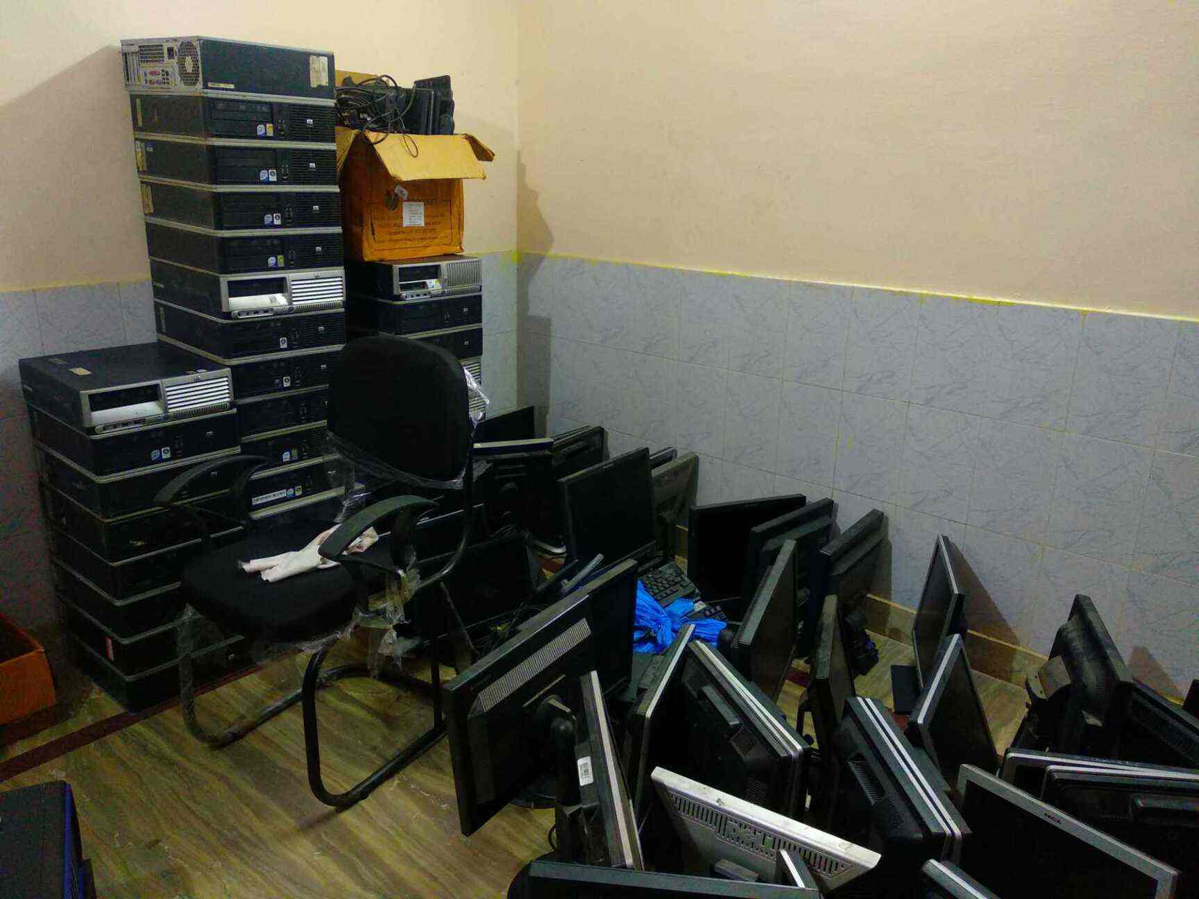 Top Computer Monitors On Rent in Rohtak Best Computer Monitors On