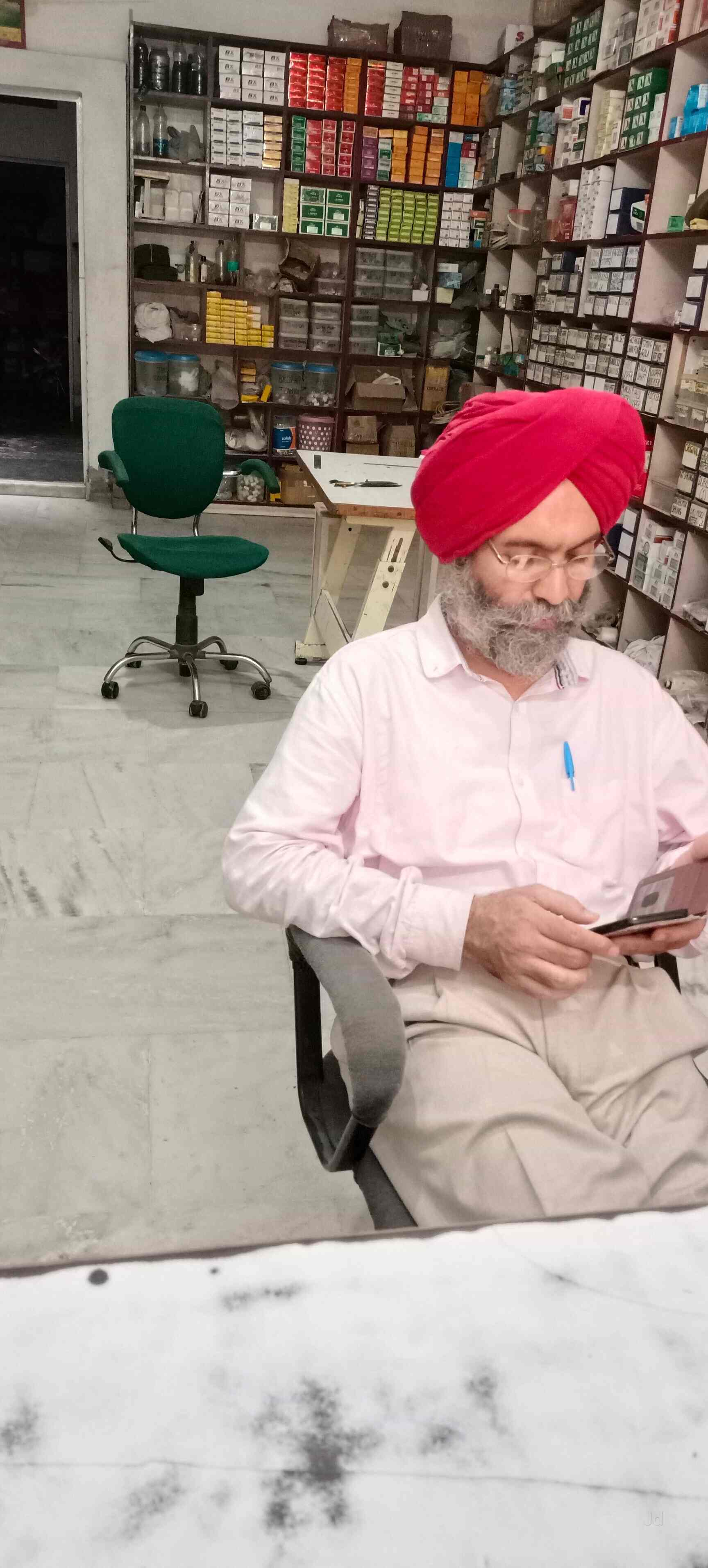 Amrit sewing machine in Kalkaji,Delhi Best Sewing Machine Dealers in