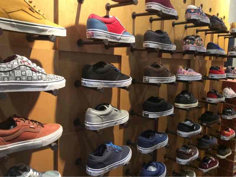 vans store kamla nagar