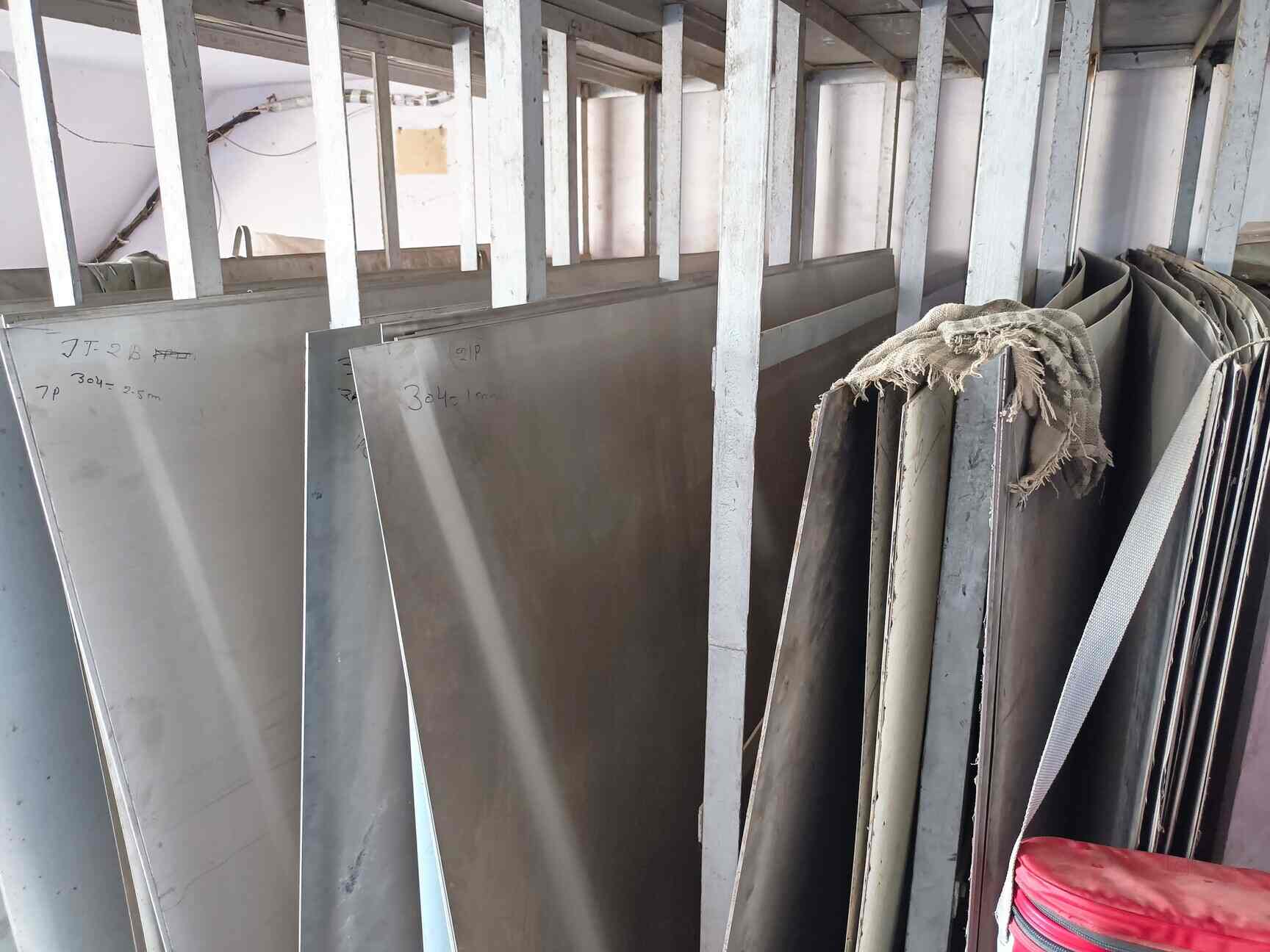 Stainless Steel Pipe Steel Pipe Latest Price, SS Tube Dealers in