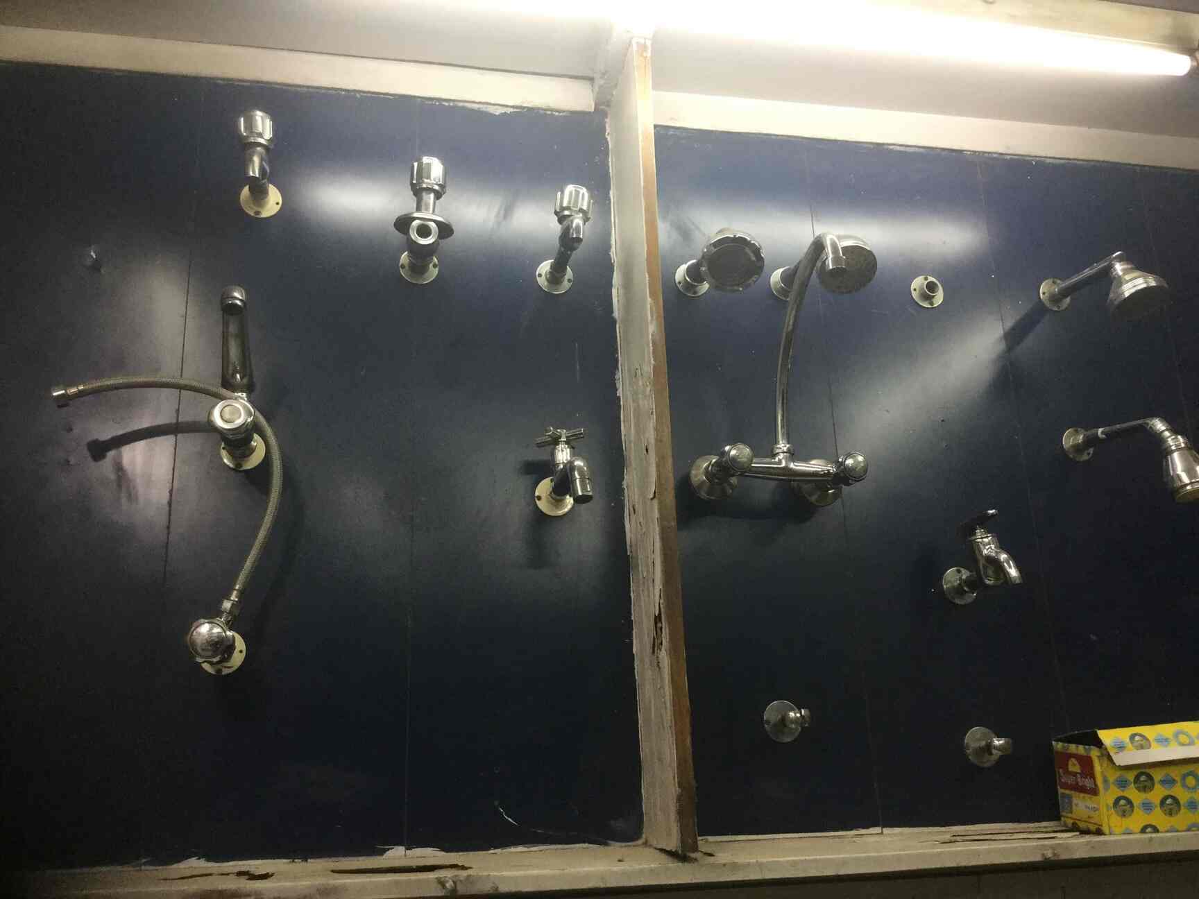 Vijay Sanitary Store in Chawri Bazar,Delhi Best Bathroom Fitting