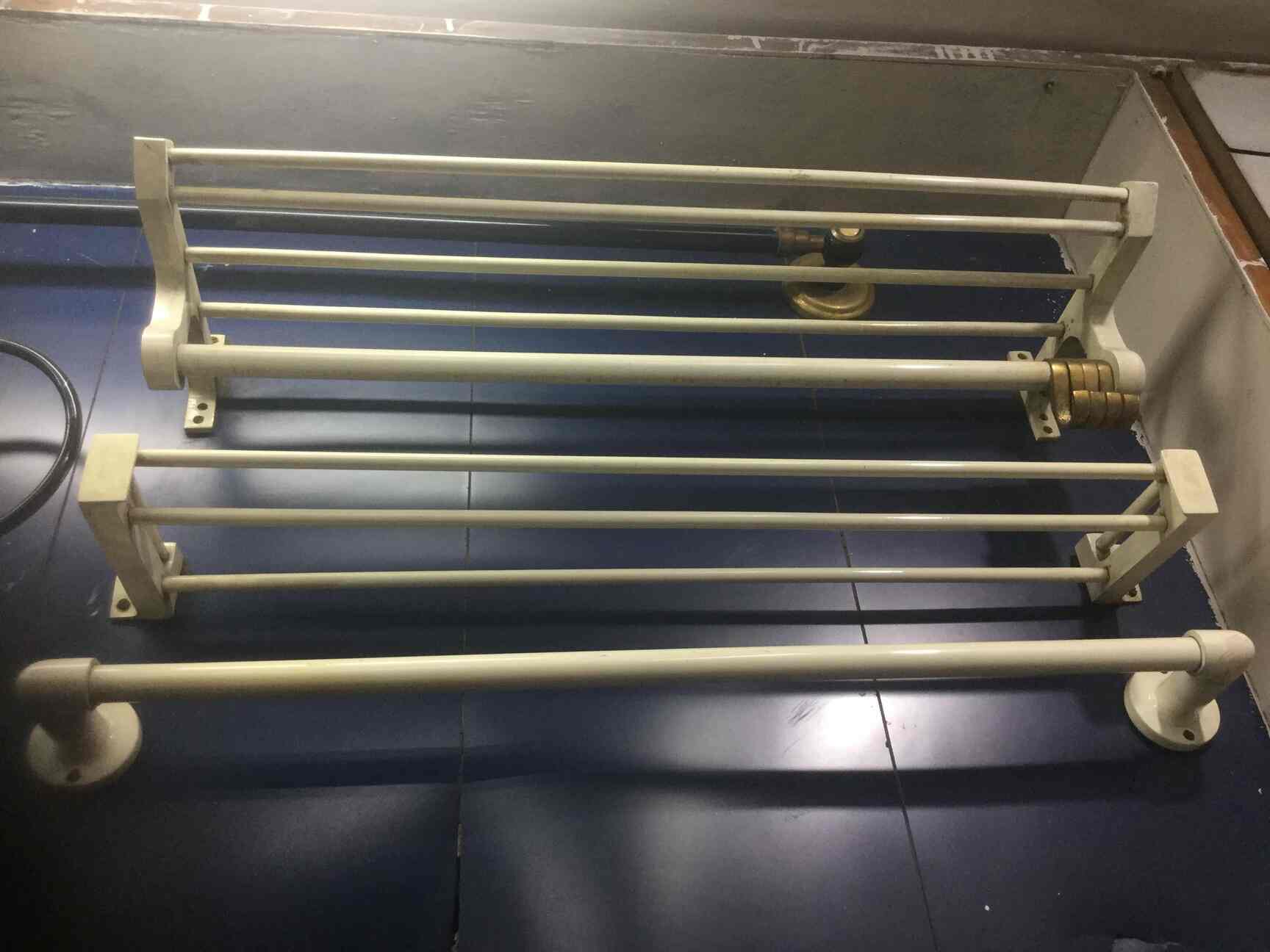 Vijay Sanitary Store in Chawri Bazar,Delhi Best Bathroom Fitting