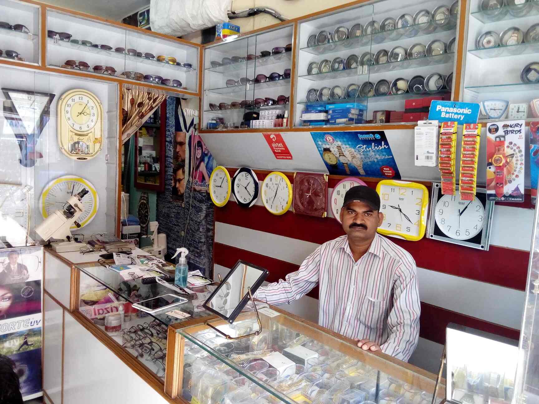 Ashok Opticals in Badarpur,Delhi Best Coloured Contact Lens Dealers