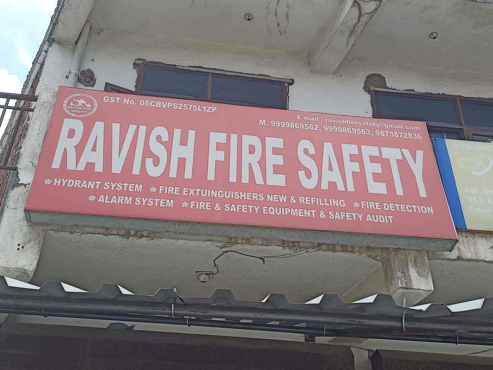 Ravish Fire Safety in Gurgaon,Delhi Best Fire Extinguisher Installation Services in Delhi