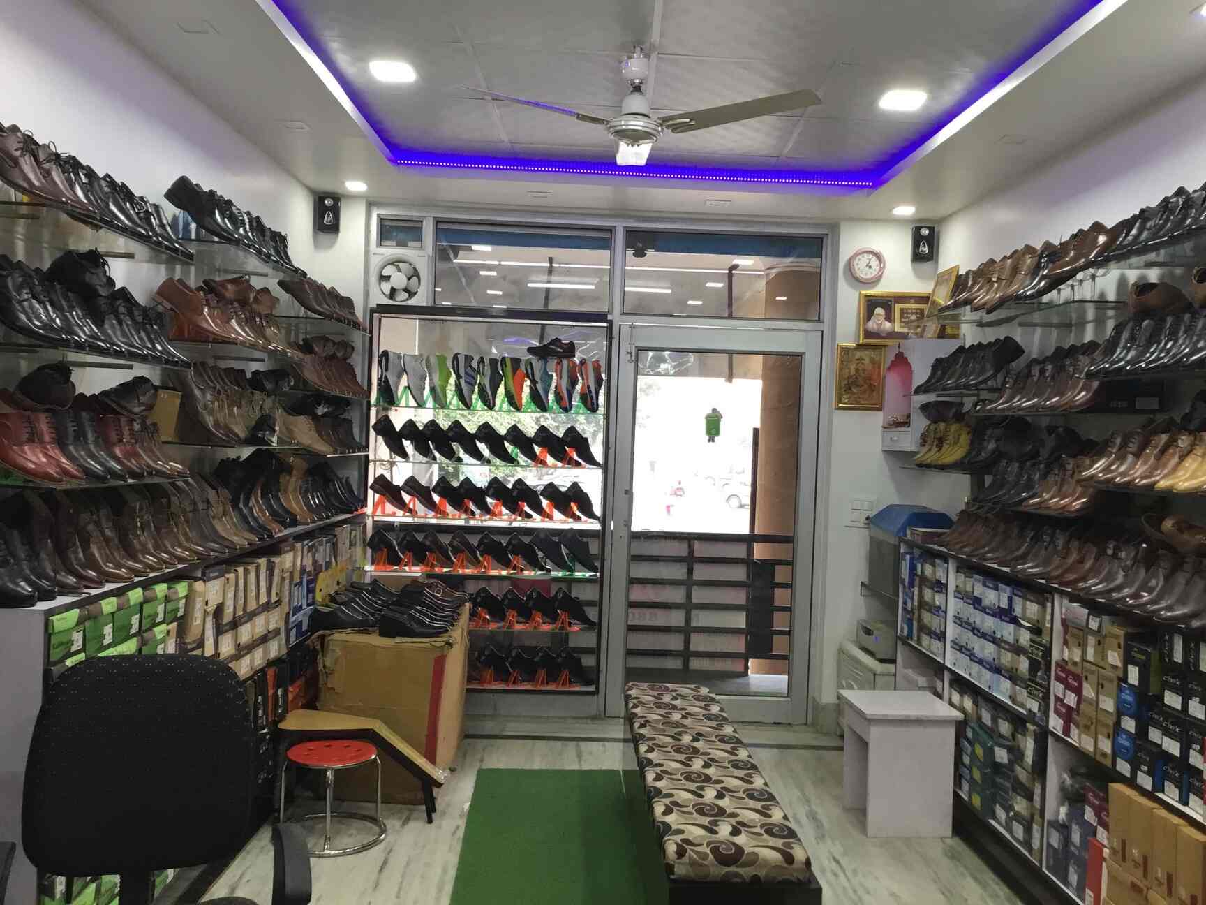 Catalogue New Forever Leathers in Dwarka Sector 7 , Delhi Justdial