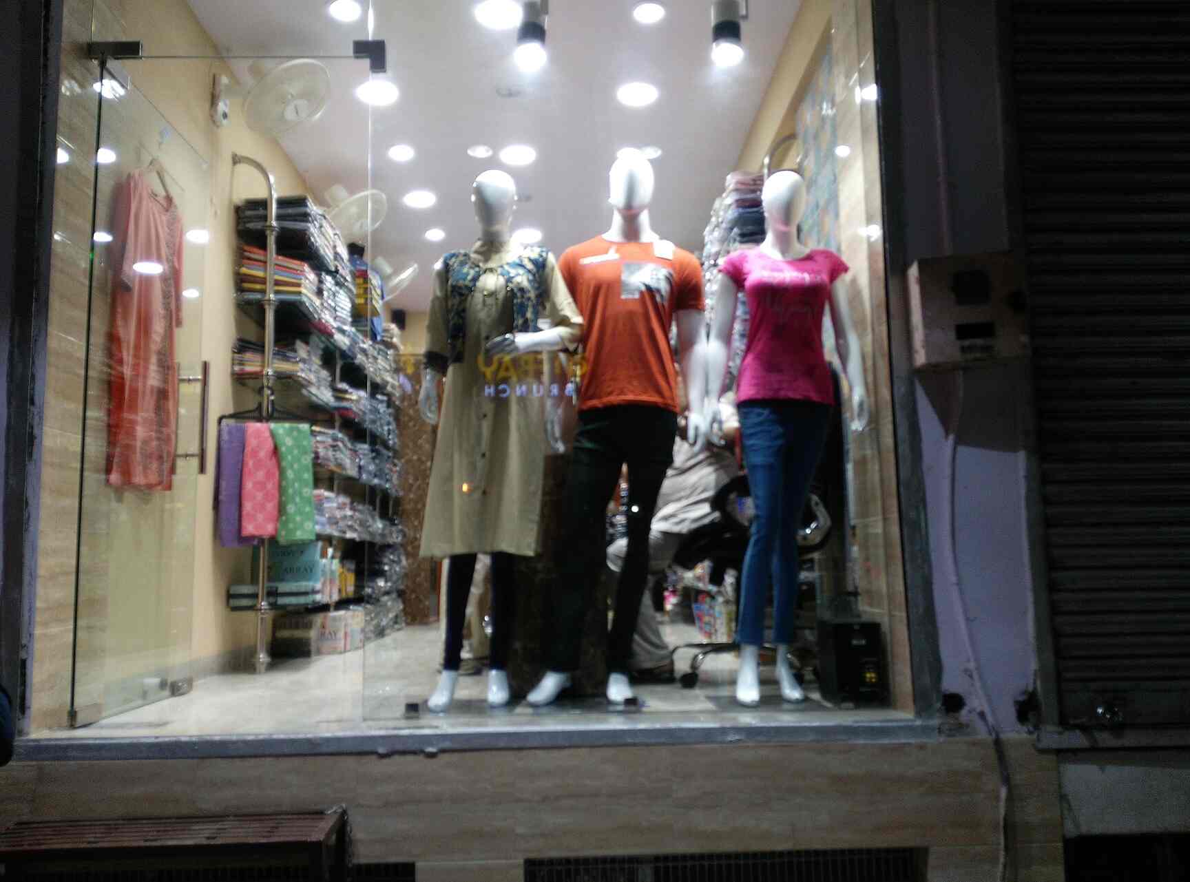 Simran Fashions in Karol Bagh,Delhi Best Readymade Garment Retailers