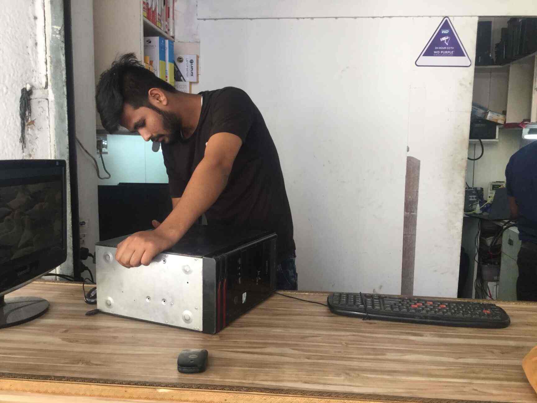 Unique Computers in Janakpuri,Delhi Best Computer Repair & Services