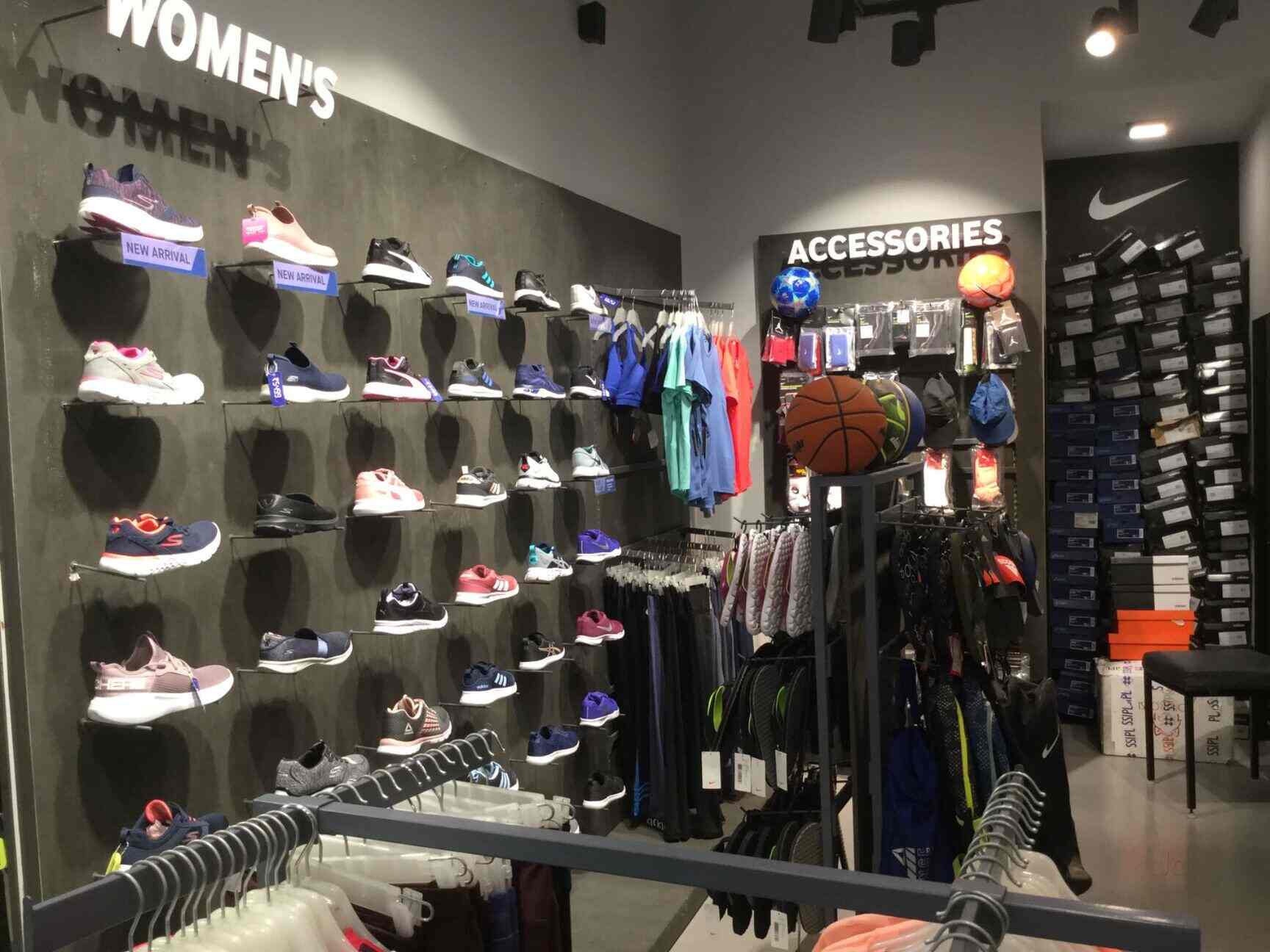 Sports Station in Kamla Nagar,Delhi Best Sports Shoe Dealers in Delhi