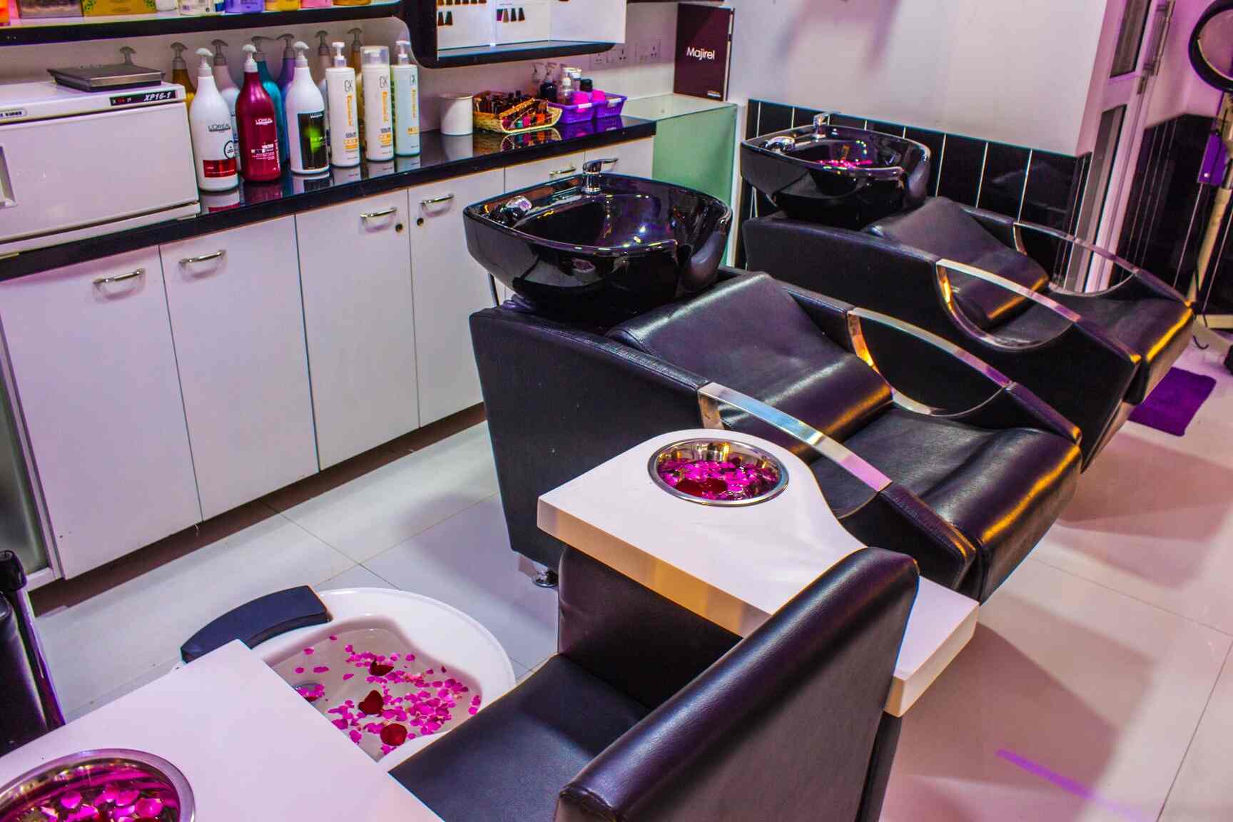 Find list of Naturals Salons in Nehru Place, Delhi near me Justdial