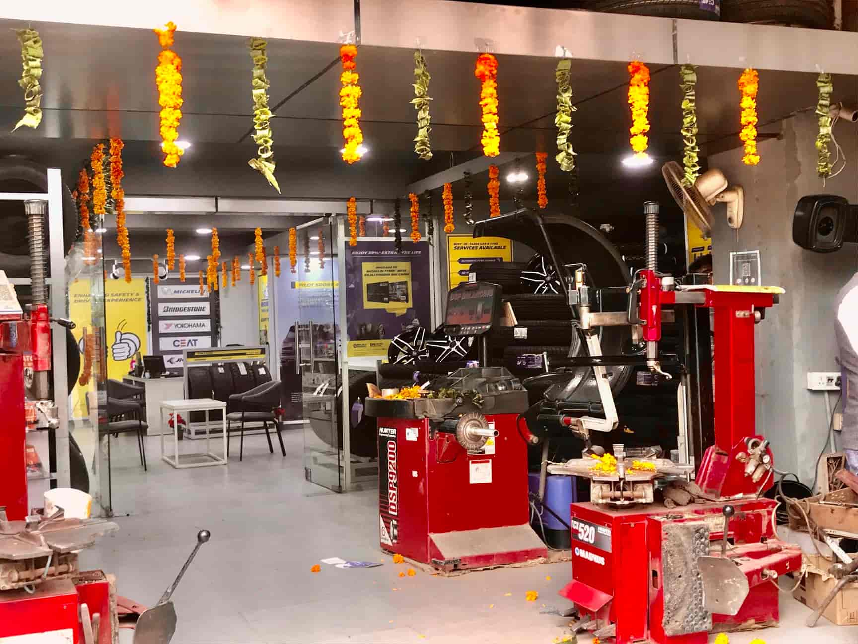 Top Metro Tyres Tyre Dealers in Chawri Bazar Best Metro Tyres Tyre