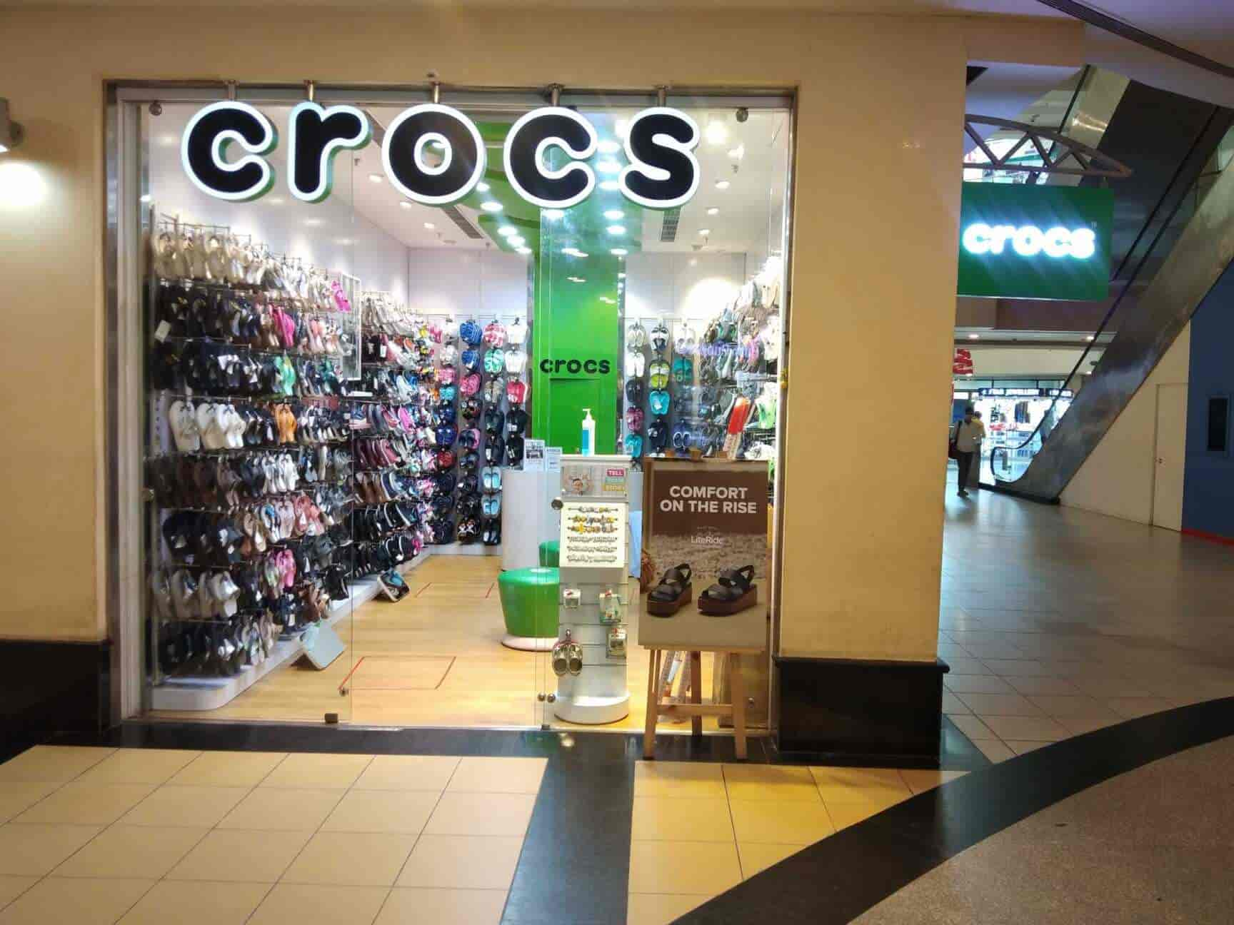 Find list of Crocs Stores in Delhi 