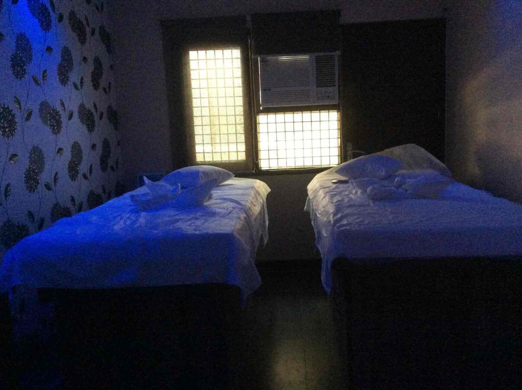 Full body massage in janakpuri Clearance