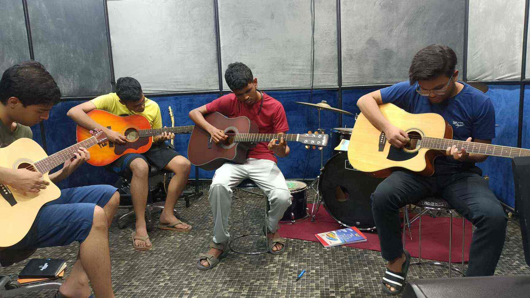 Top Music Classes For Flute in Govindpuri Best Flute Music Classes Delhi near me Justdial