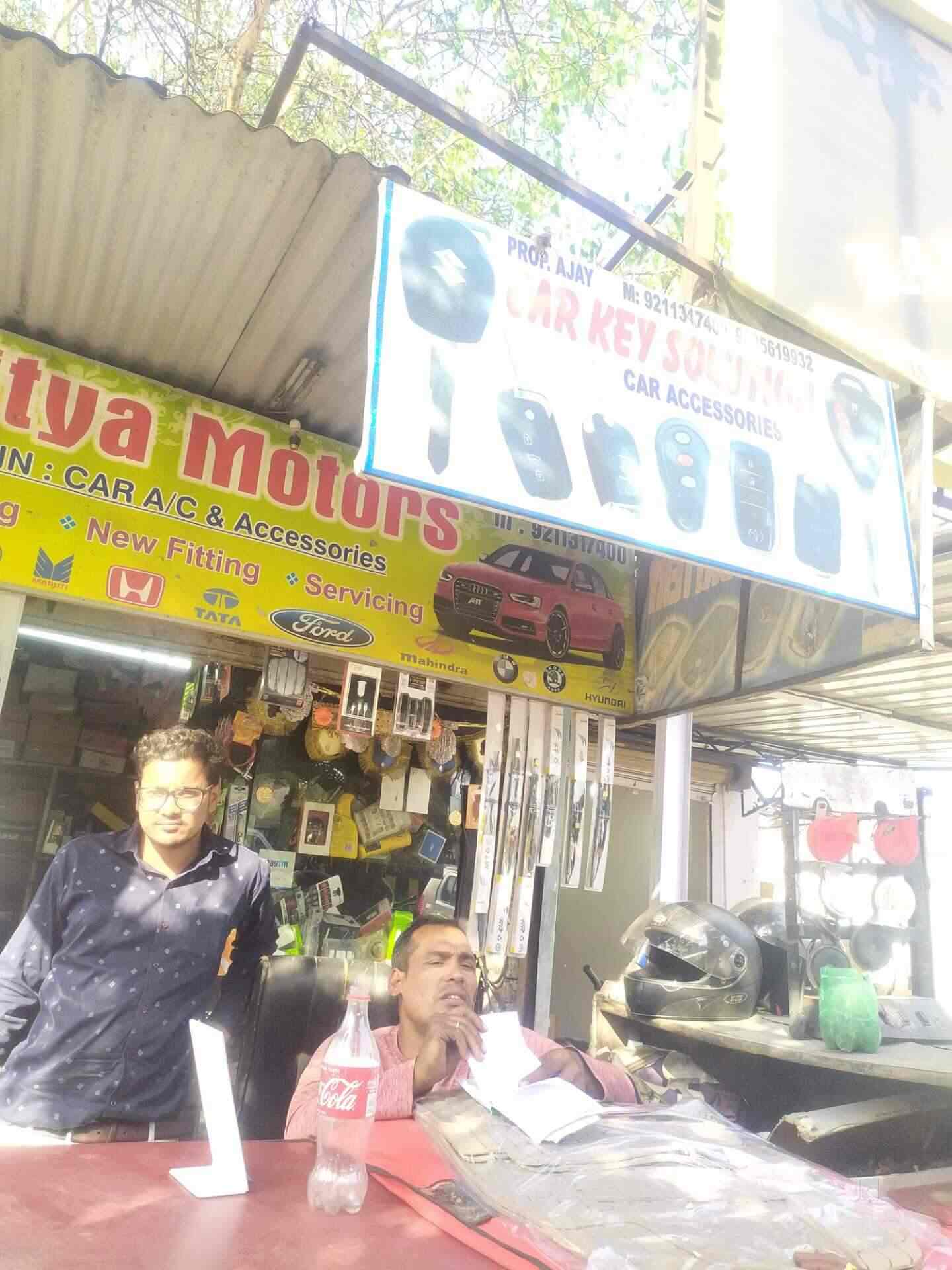 Aditya Motors in Noida Sector 27,Delhi Best Leather Car Seat Cover