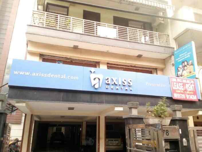 Dr. Neha Gupta (Axiss Dental Clinic) in Janakpuri C Block,Delhi Best