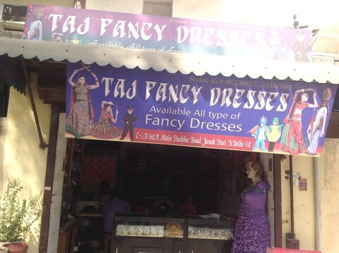 Taj Fancy Dresses, Janakpuri - Costumes 