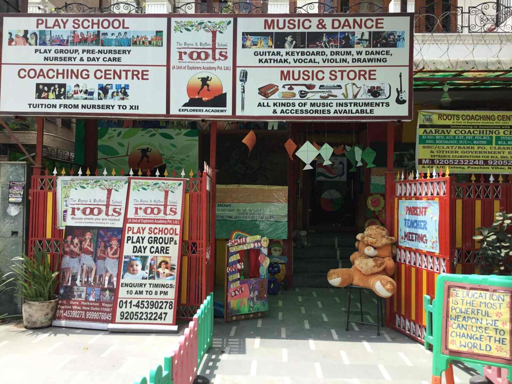 Roots The Rhyme And Rhythm School, Guru Harkishan Nagar Dance