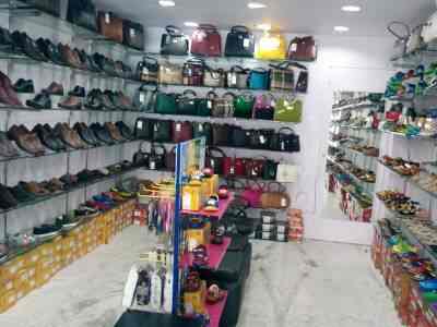 lee cooper showroom in dwarka
