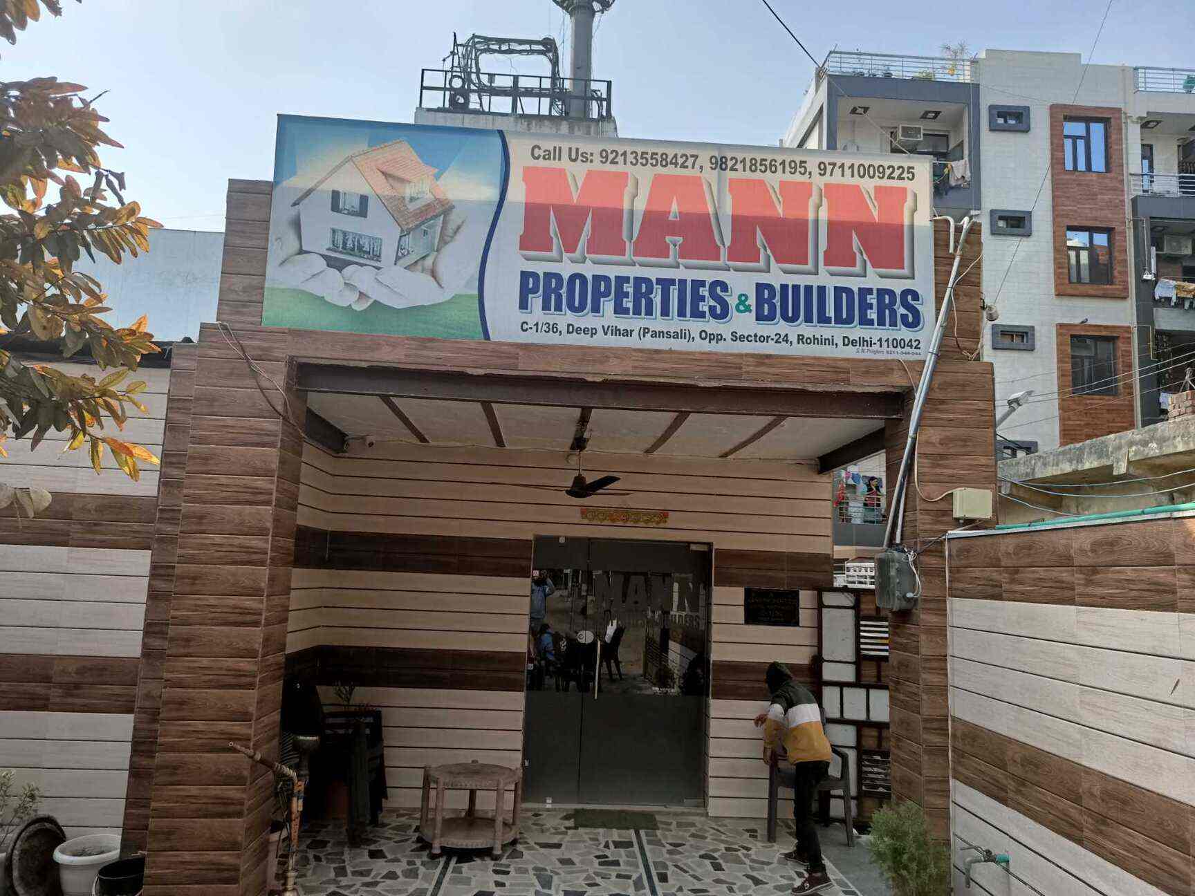 Maan properties in Deep Vihar,Delhi Best Estate Agents For Farm House