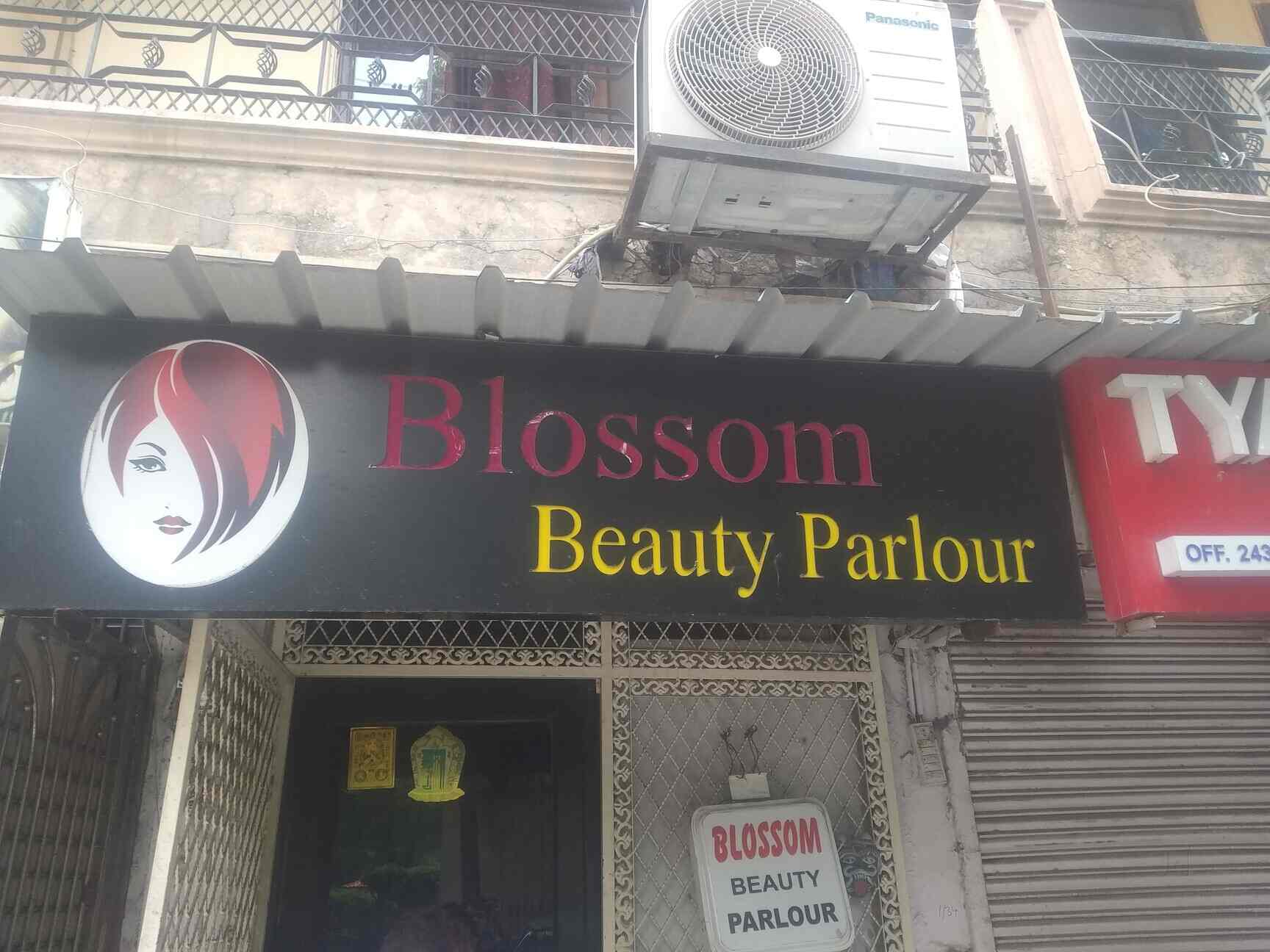 Blossoms Beauty Parlour in Jangpura,Delhi Best Beauty Parlours in