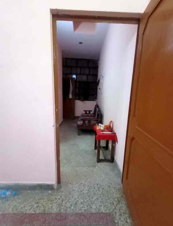 Top Paying Guest in Shaheed Chandra MargUttam Nagar