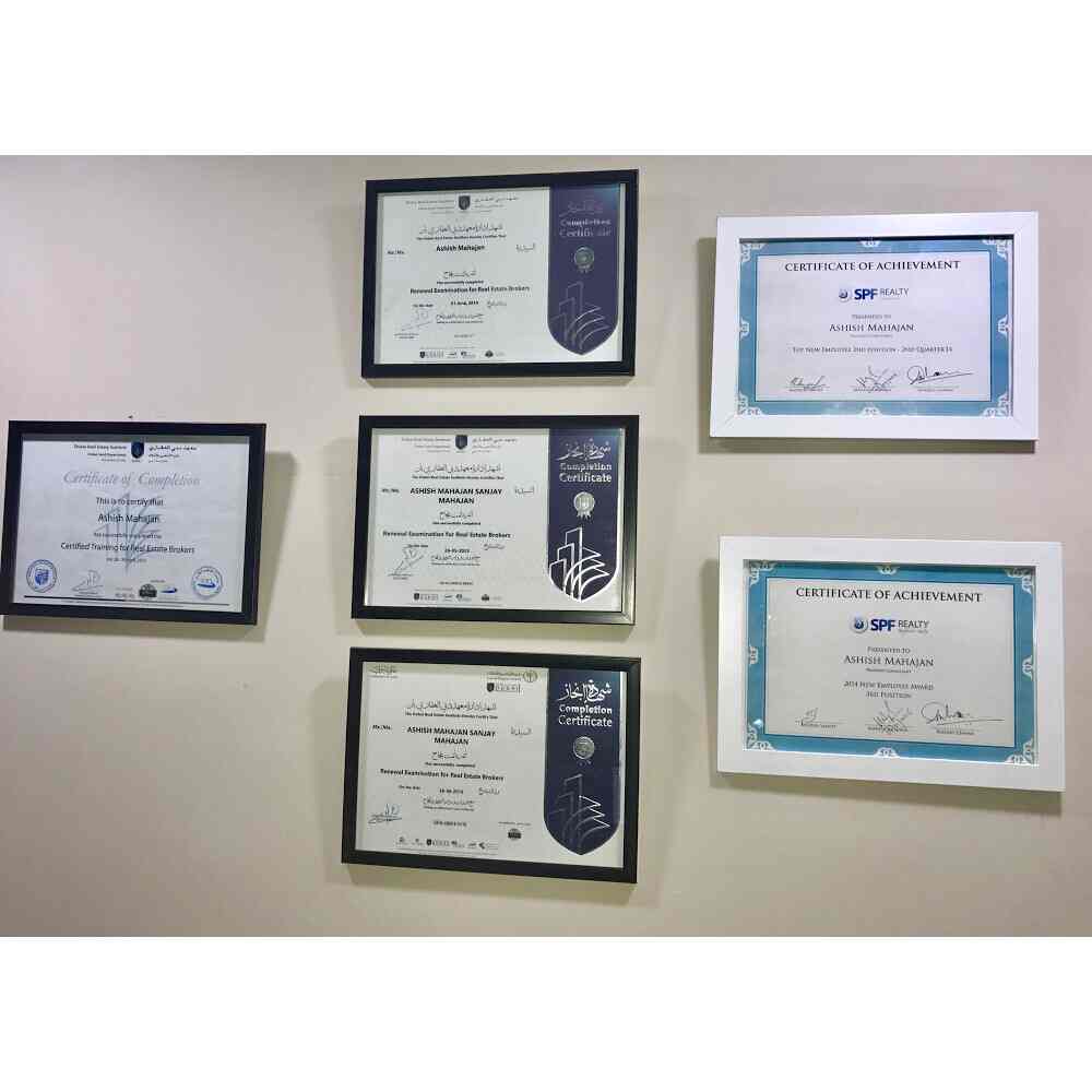 Mahajan Associates in Bengali Market,Delhi Best Estate Agents For