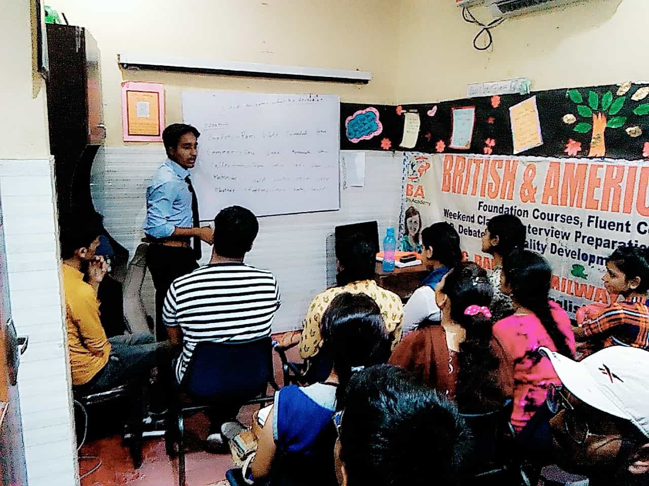 laxmi nagar spoken english classes
