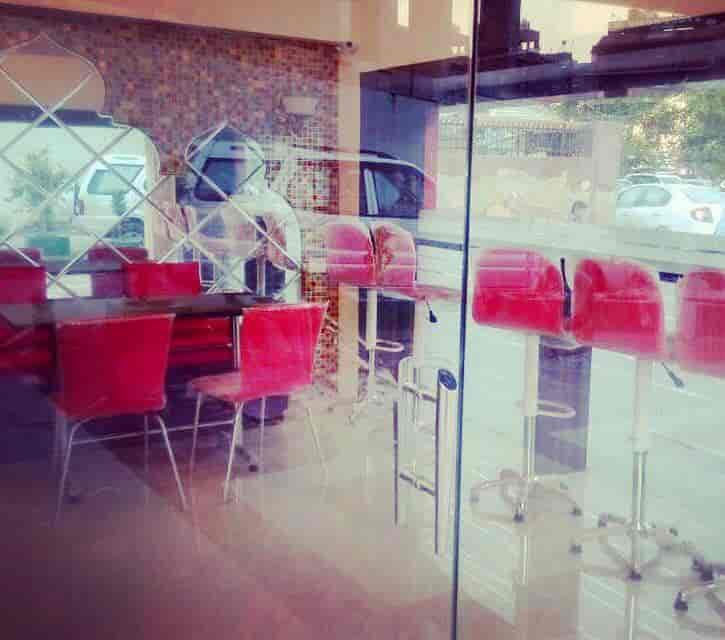 Karim's in Rani Bagh,Delhi Order Food Online Best Mughlai