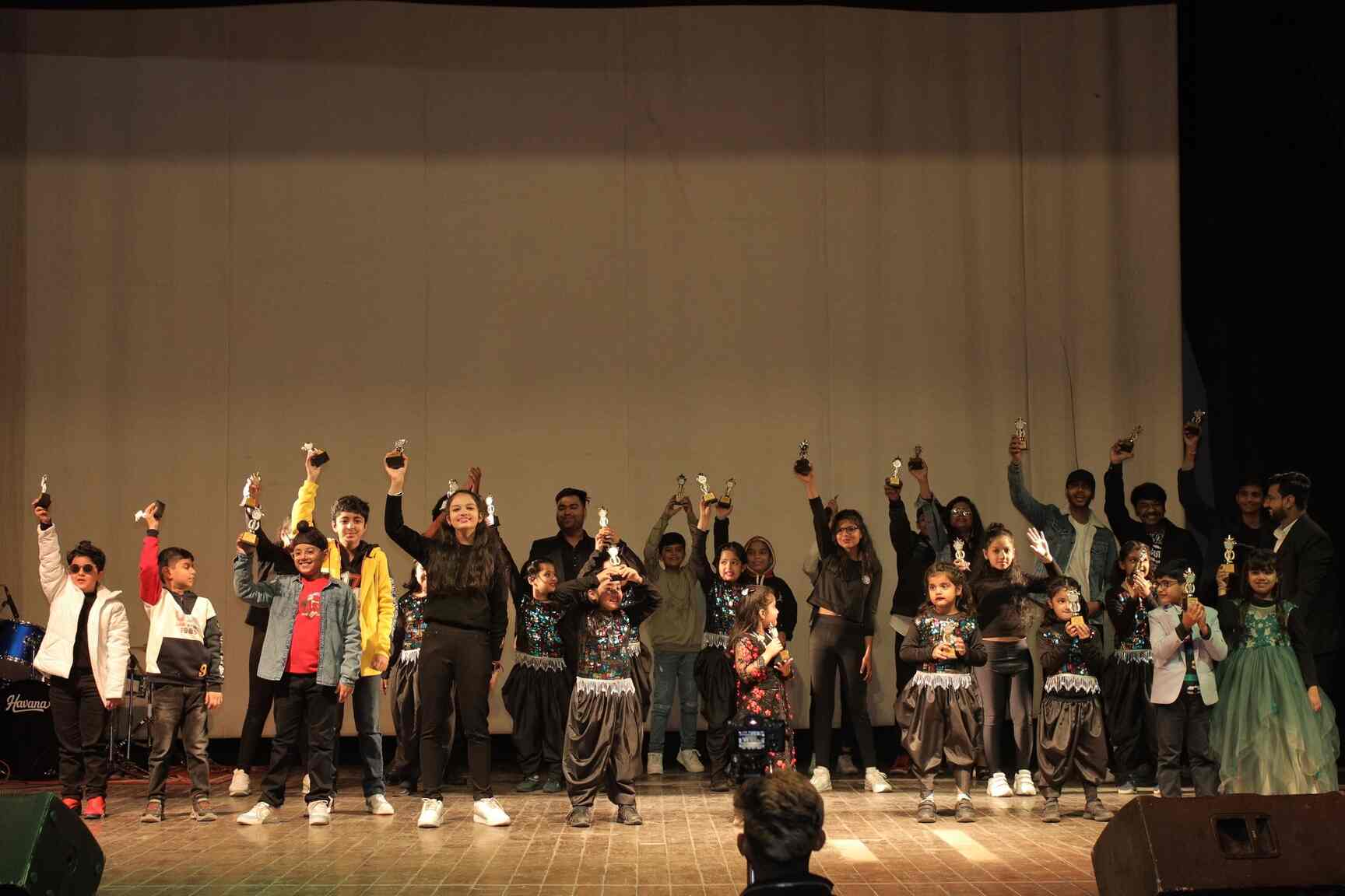 Top Music Classes For Guitar near Janakpuri West Metro Station