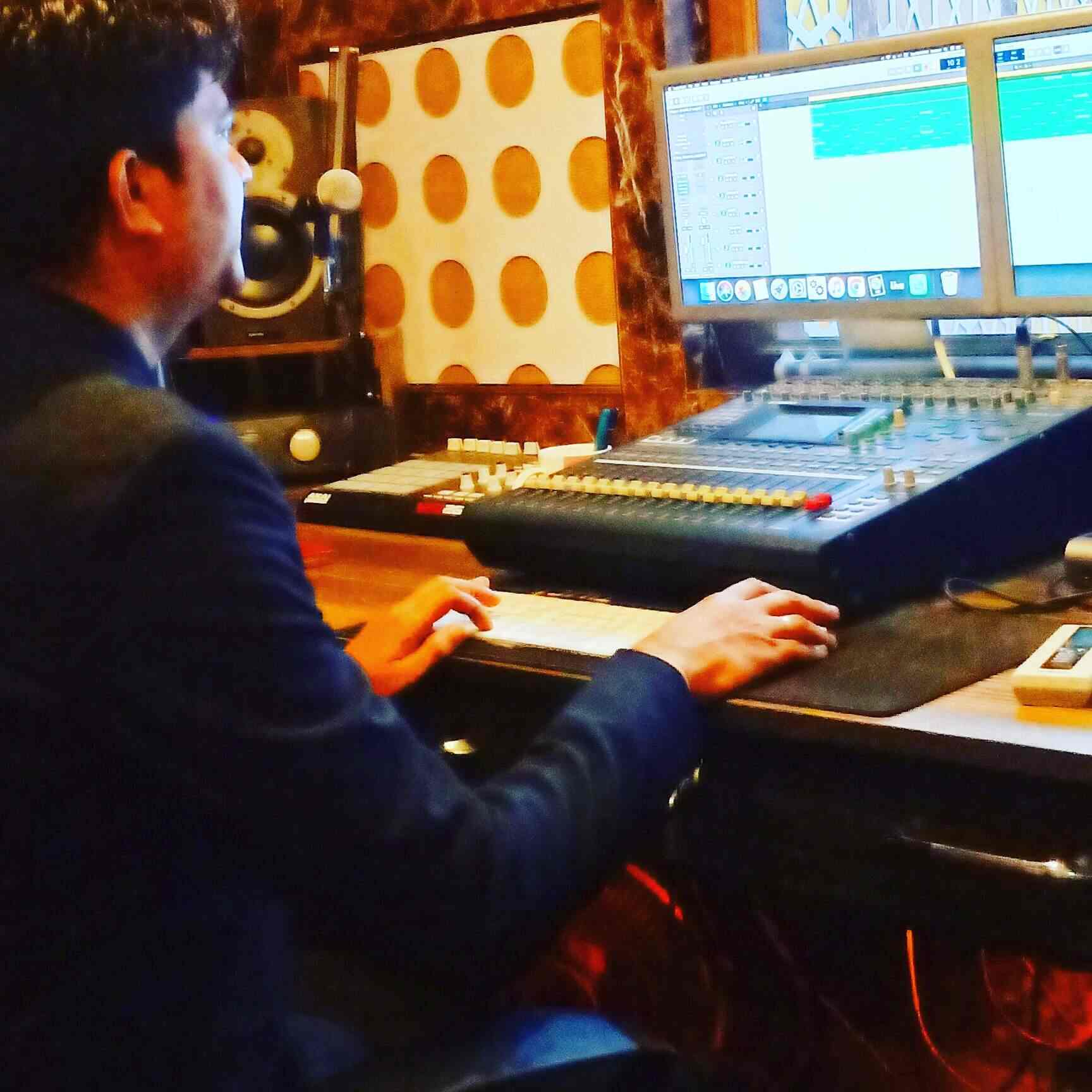 Top Music Recording Studios in Chandni Chowk, Delhi म्यूजिक