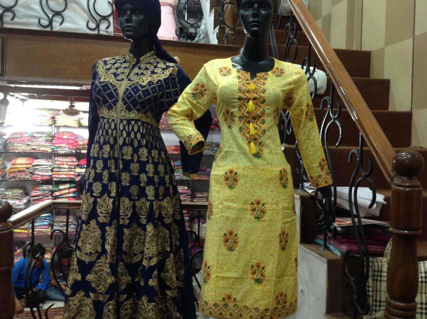 Guru Nanak Emporium in Chandni Chowk,Delhi Best Salwar Kameez