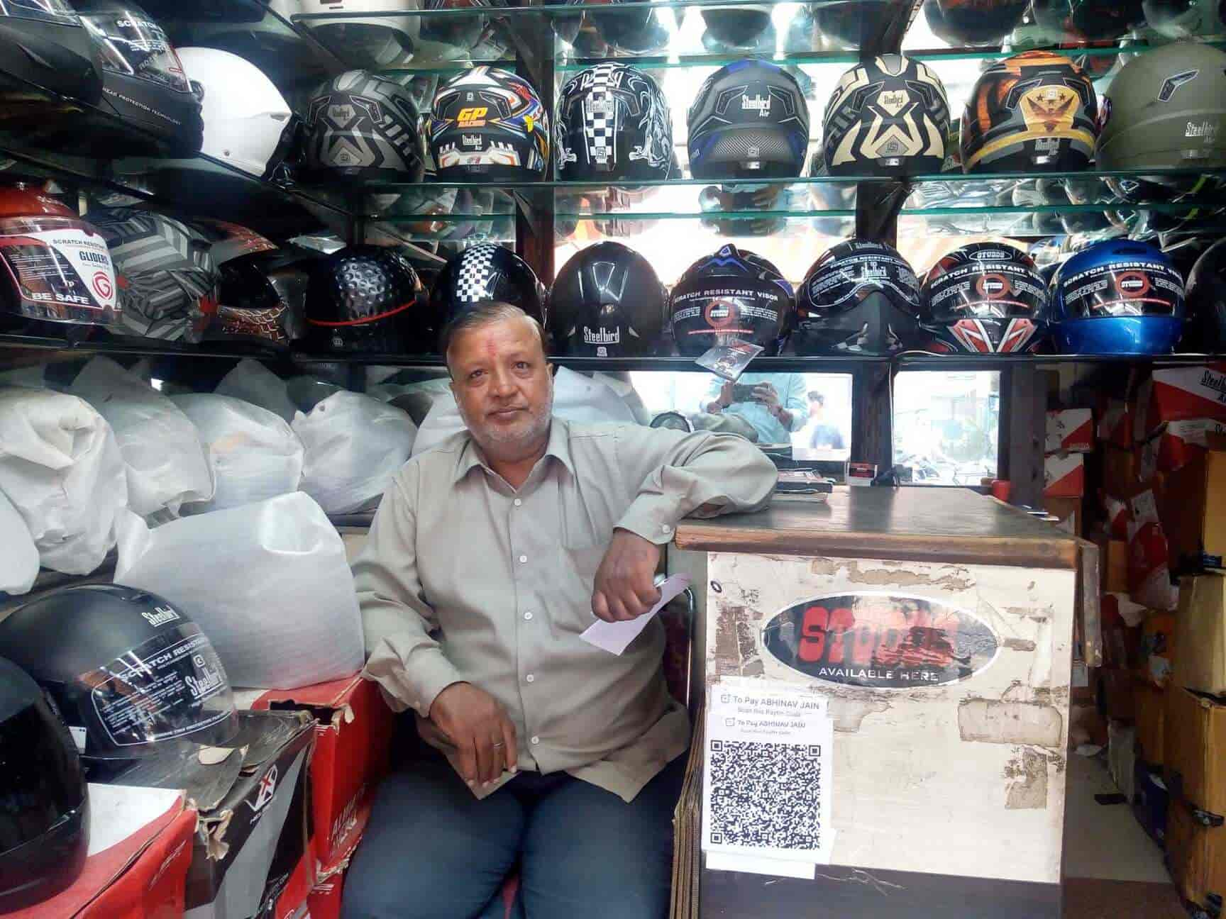 Best helmet shop in best sale karol bagh