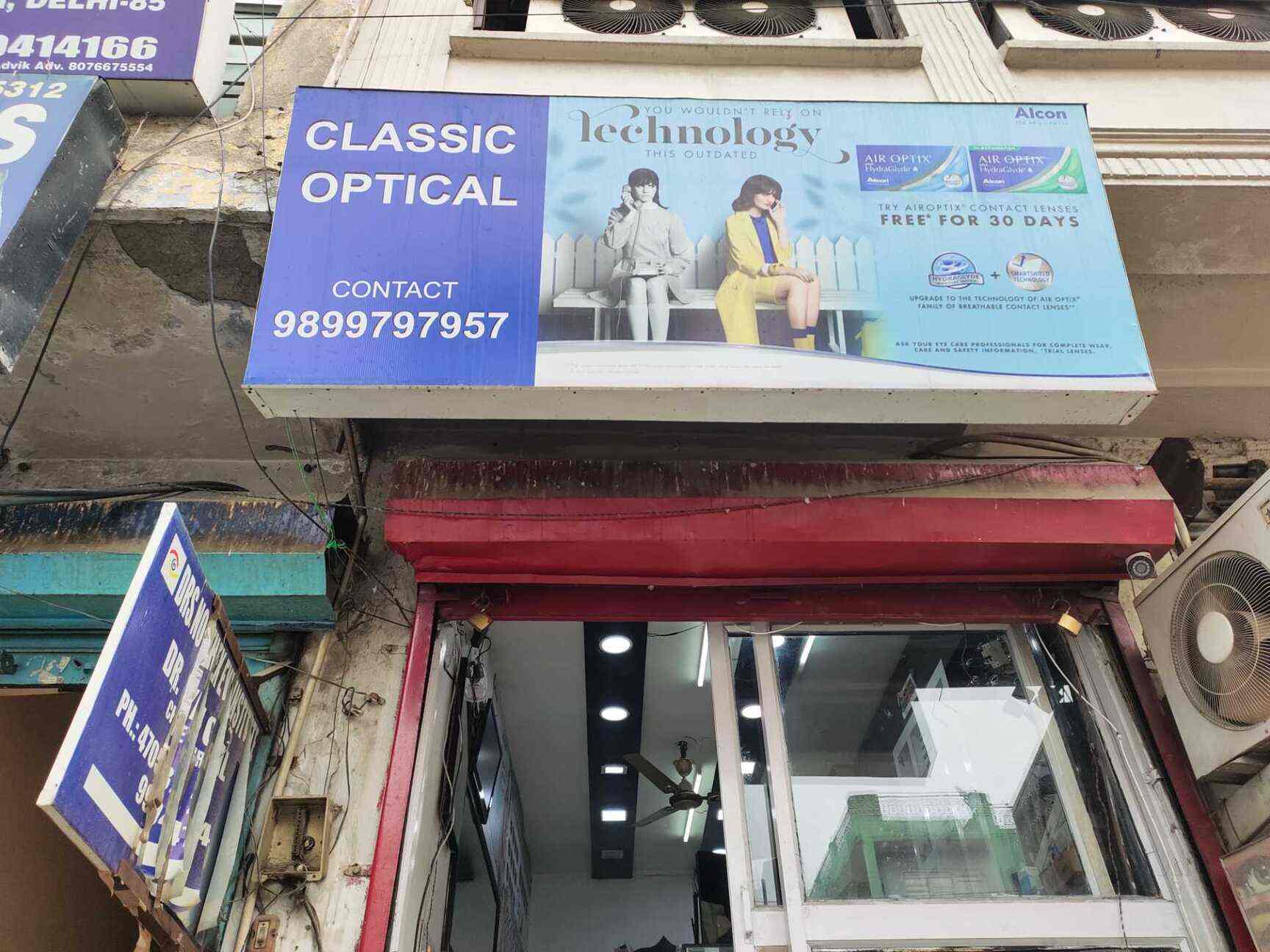Classic Optical in Rohini Sector 7,Delhi Best Cosmetic Contact Lens
