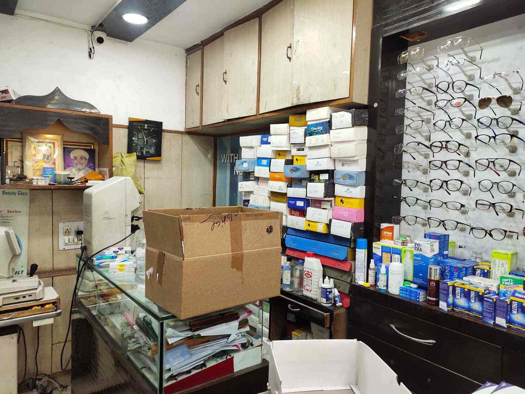 Classic Optical in Rohini Sector 7,Delhi Best Cosmetic Contact Lens