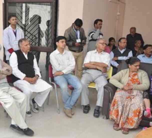 Dr. Rajesh Kesari (Total Care Control Diabetes Care Centre) General Physician Doctors Book