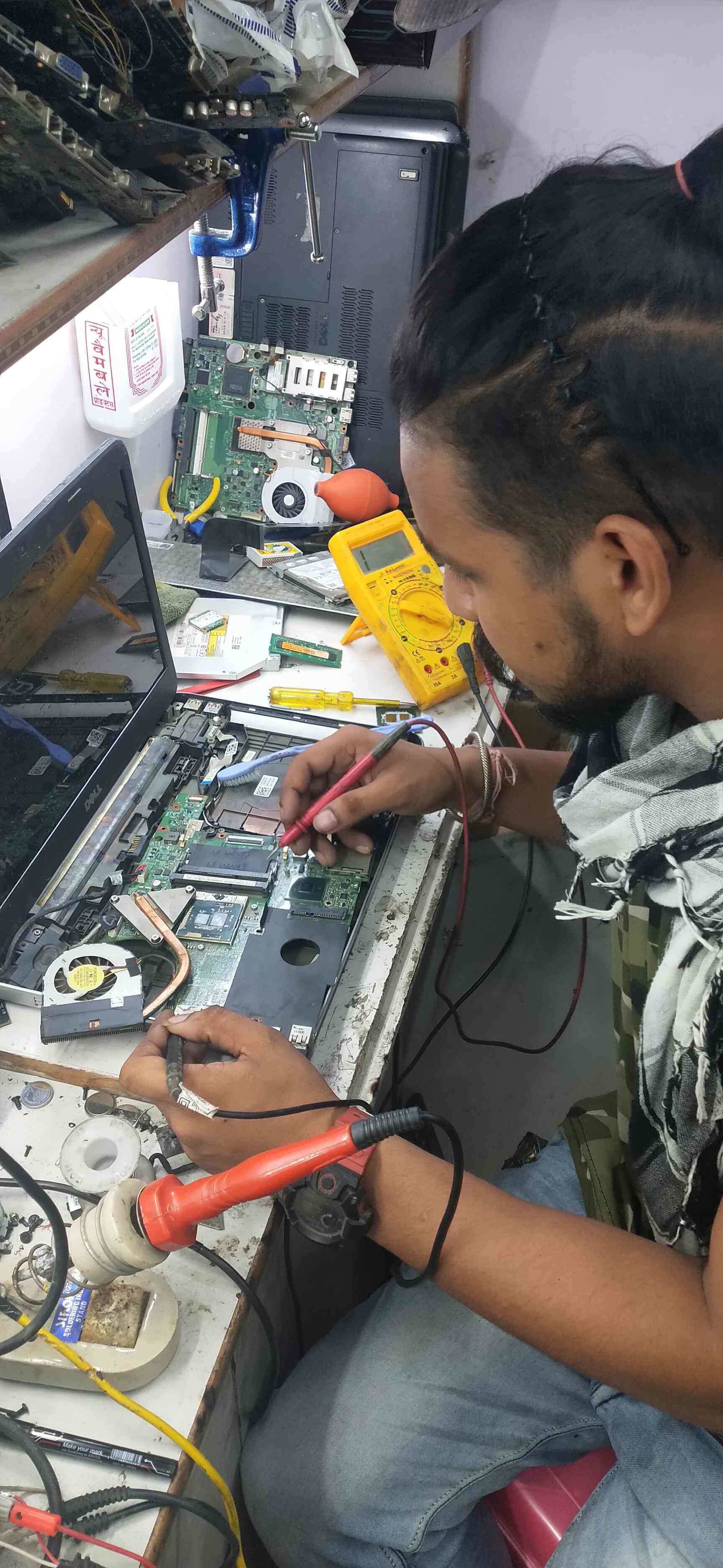 Super Tech Computers in Janakpuri,Delhi Best Computer Repair