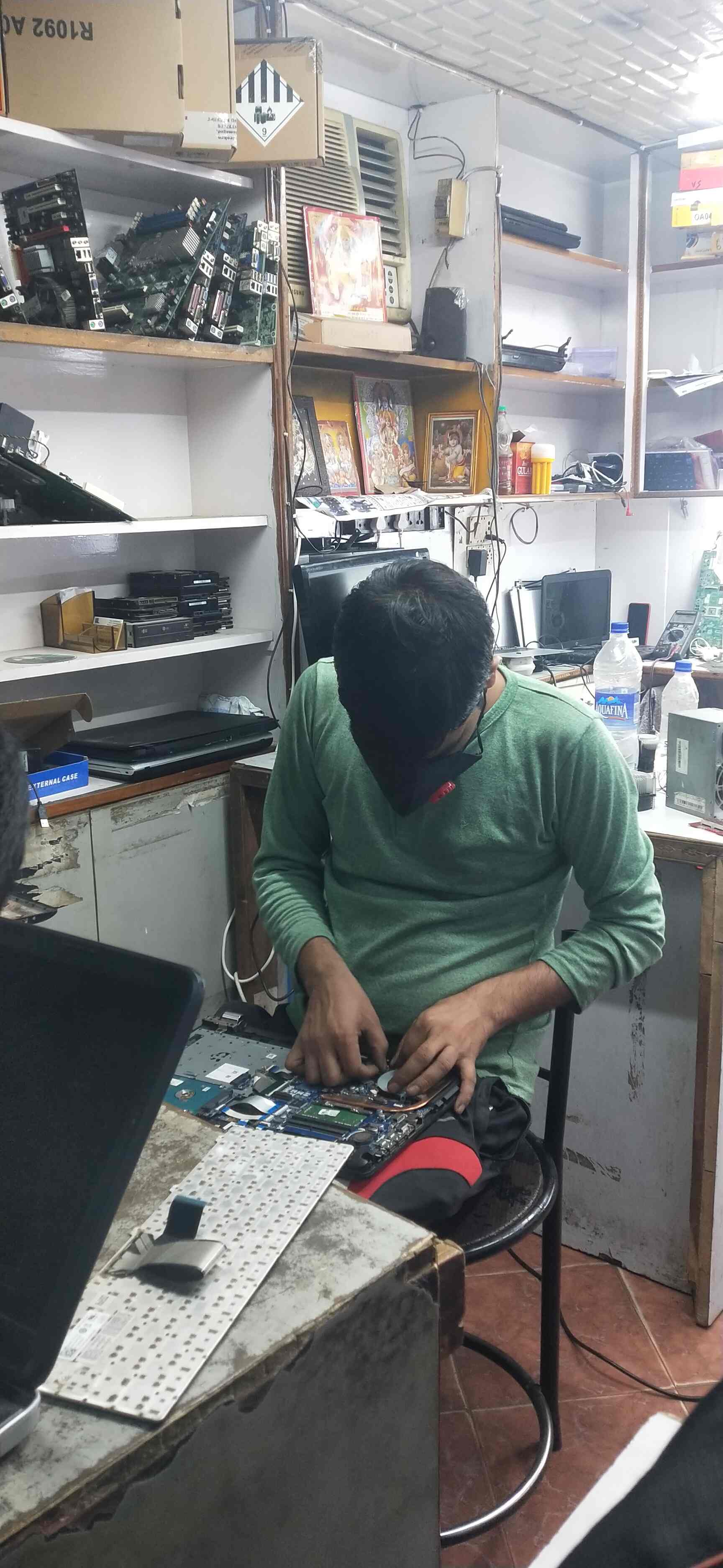 Super Tech Computers in Janakpuri,Delhi Best Computer Repair
