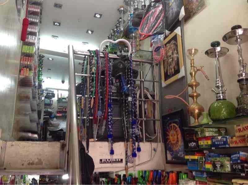 Smokers Corner Photos, Pahar Ganj, Delhi Pictures & Images Gallery