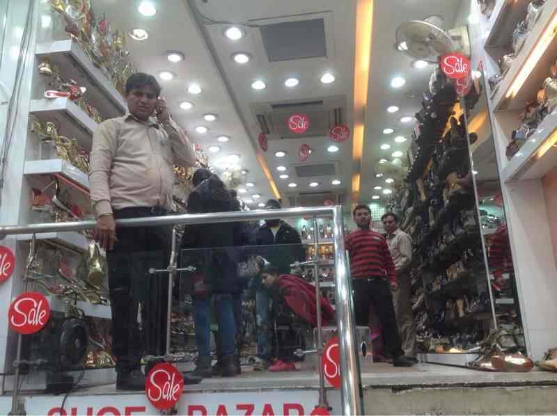 Kin's in Karol Bagh,Delhi Best WoodlandWomen Shoe Dealers in Delhi