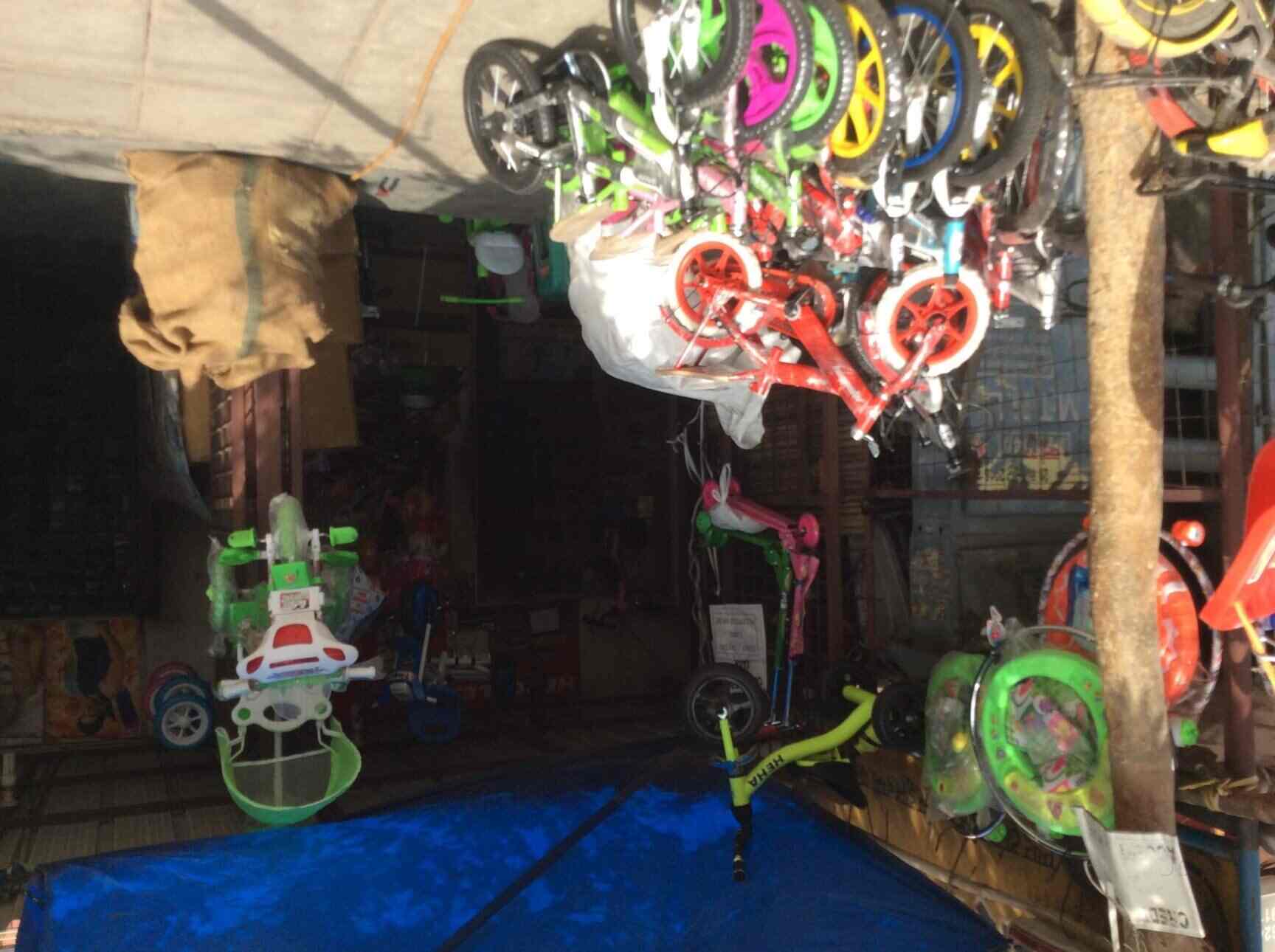 laxmi cycle store santacruz
