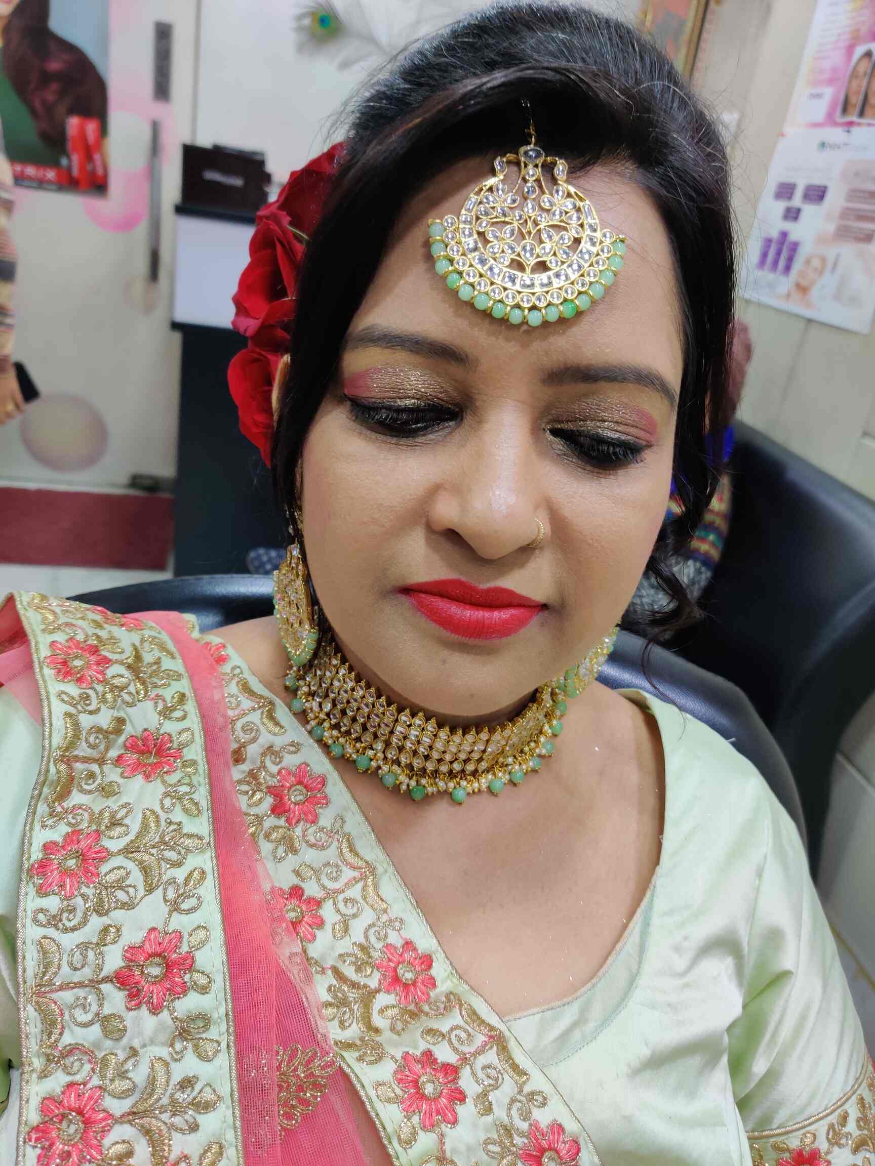 Top Beauty Parlours near Kohat Metro StationKohat EnclavePitampura