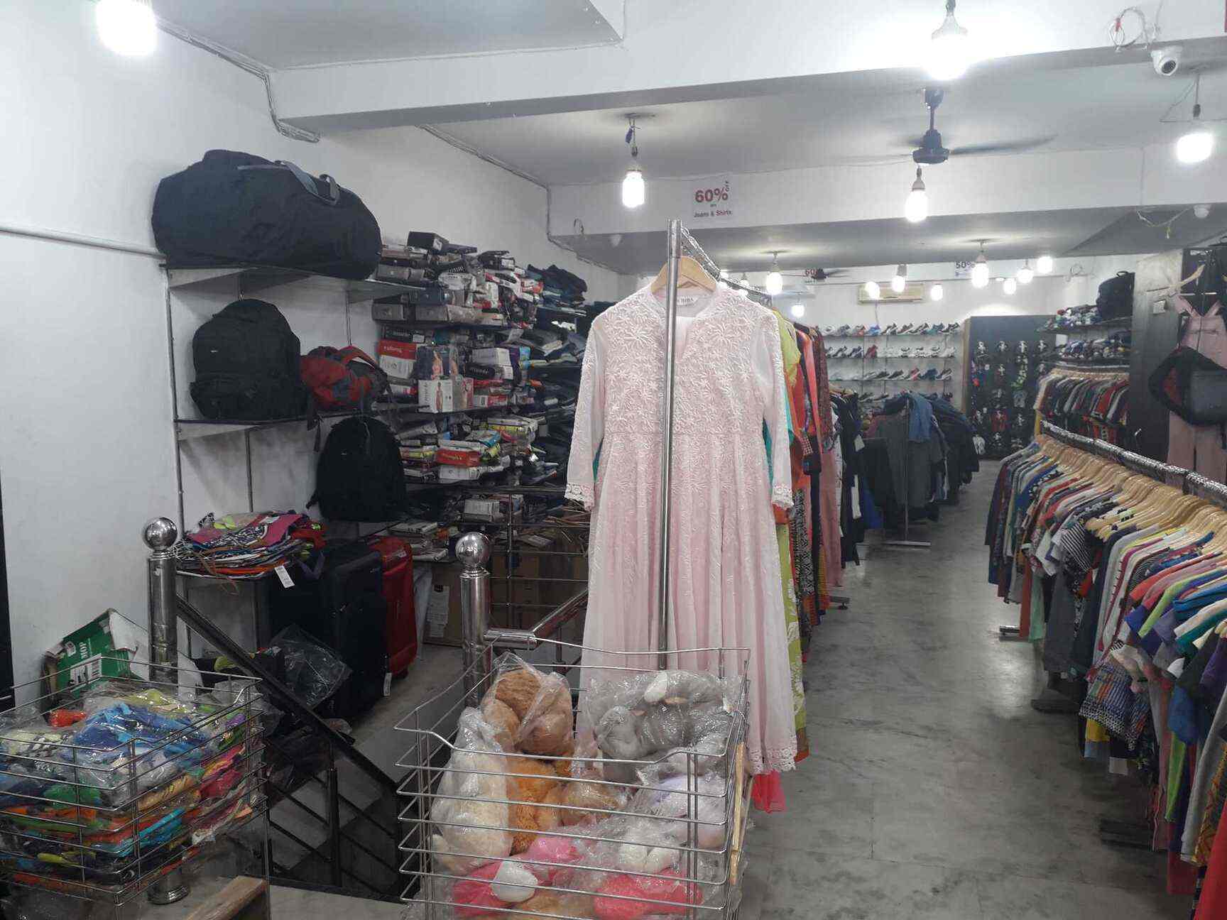 Liquidation in Rajouri Garden,Delhi Best Women Readymade Garment