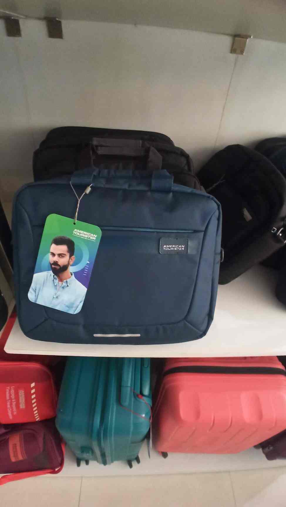 Top American Tourister Bag Wholesalers in Delhi बैग व्होलेसलेर्स