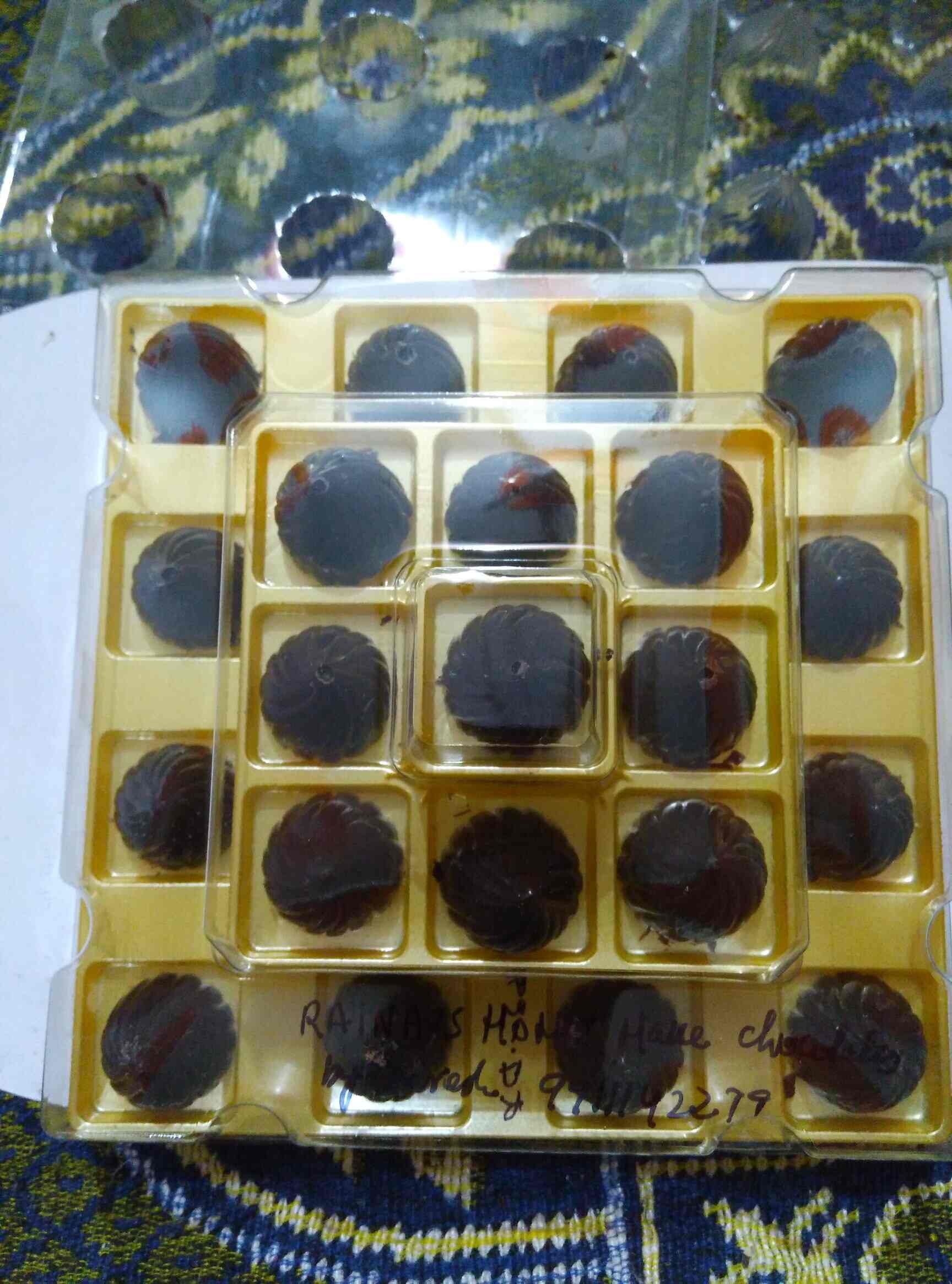 Rainas Home Make Chocolate in Ashok Vihar Phase 3,Delhi Best Homemade Chocolate Manufacturers