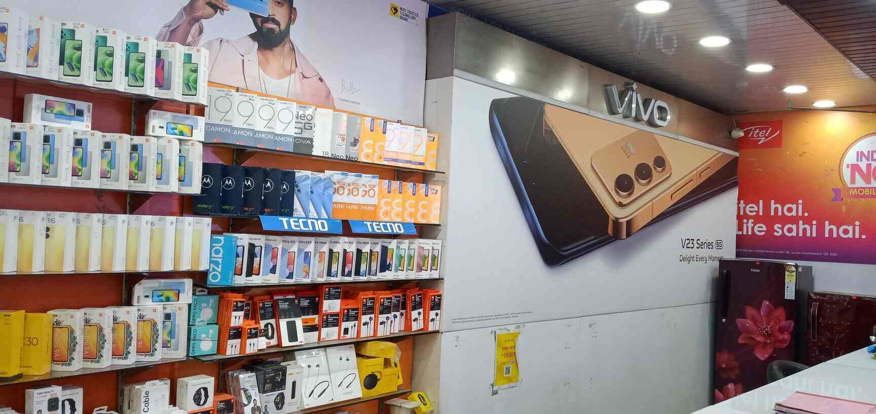 Top Poco Mobile Phone Dealers in Noida Sector 18 Best Poco Mobile