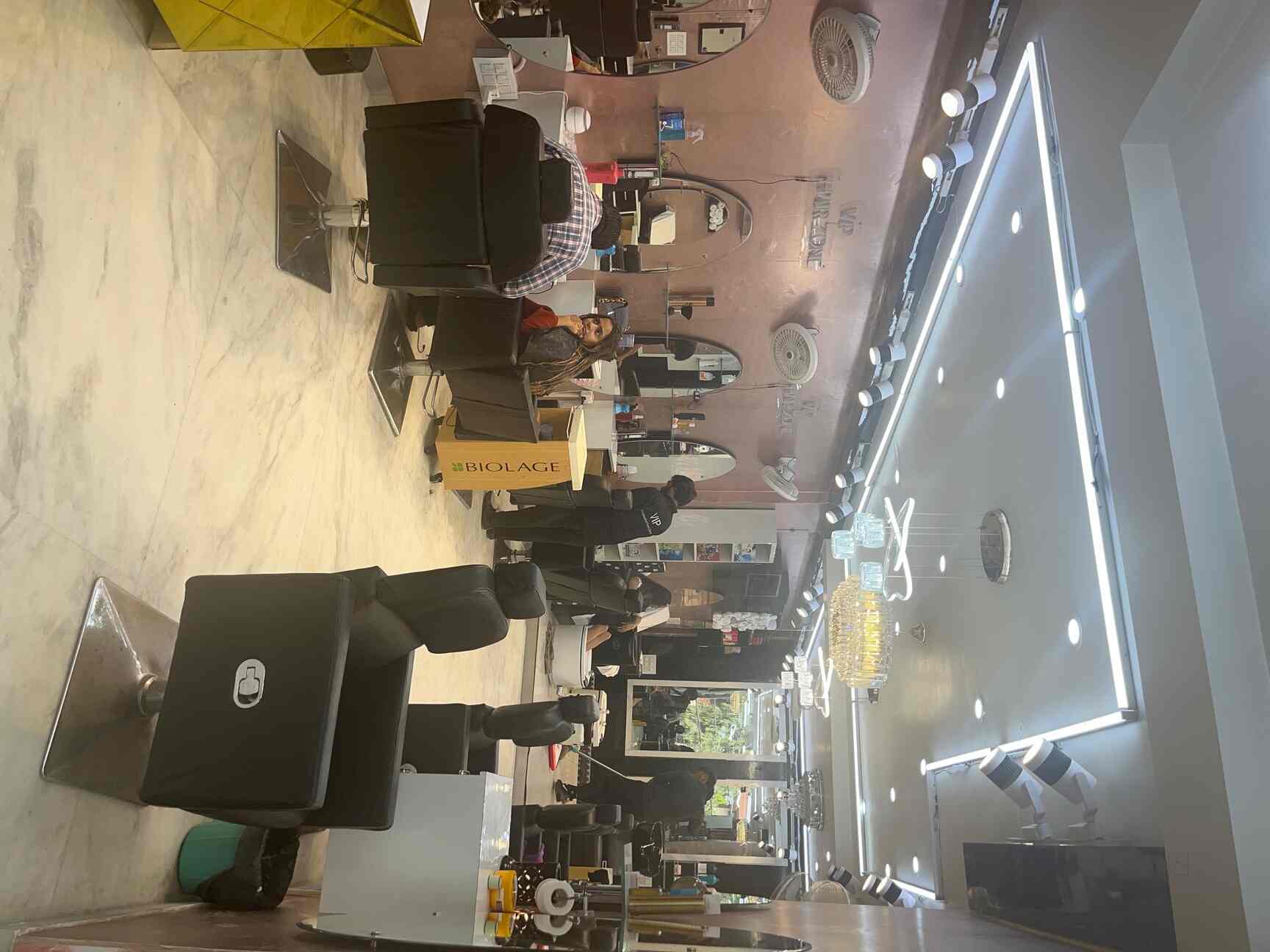 Vip Professione Luxury Salon in Tilak Nagar,Delhi Best Salons in