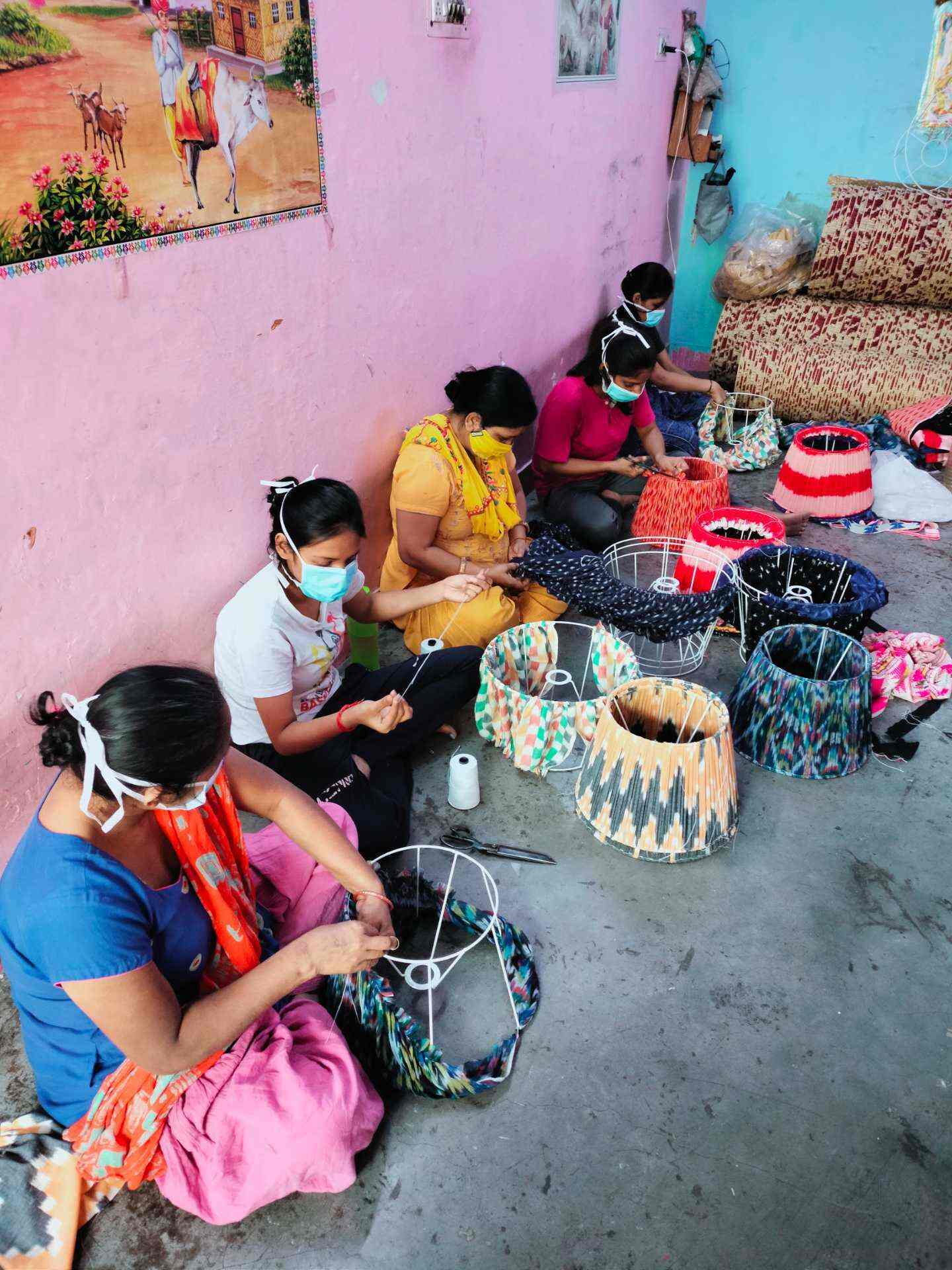 Top Crystal Table Lamp Manufacturers in Delhi क्रिस्टल टेबल लैंप