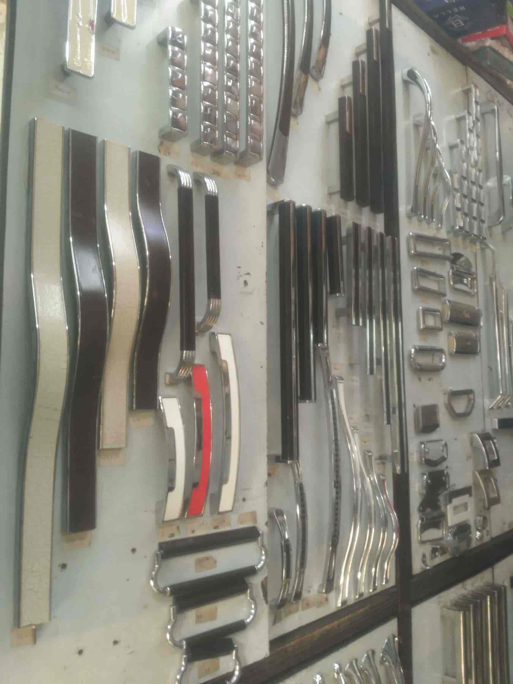 Aggarwal Hardwares in Rashid Market,Delhi Best Hardware Shops in