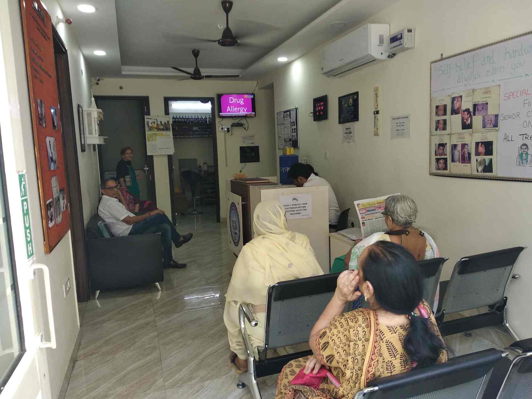 Akgsovihams Medical Centre in Pitampura,Delhi Best Psychologist