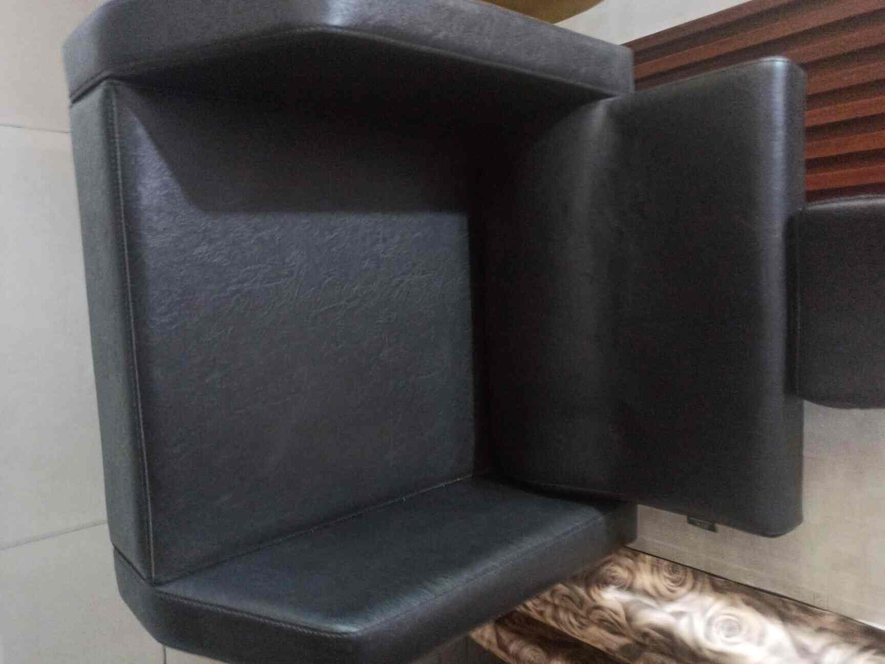 Top Beauty Parlour Furniture Dealers in Narela Best Salon Furniture